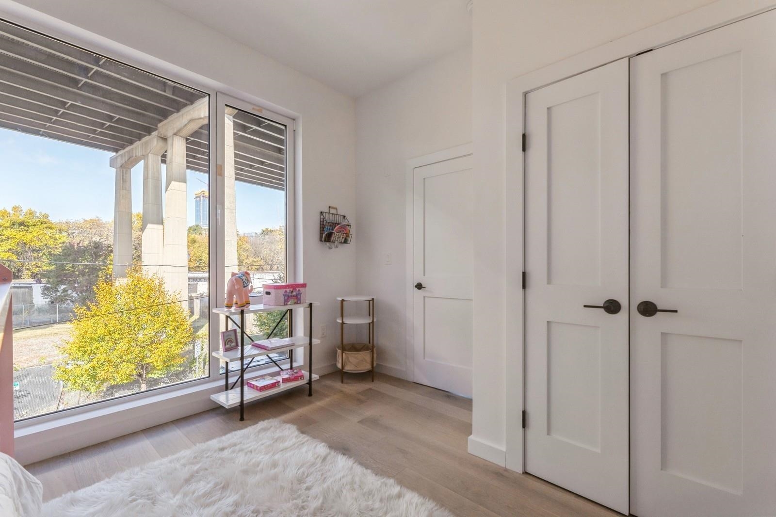 425 3RD ST Unit: 318
