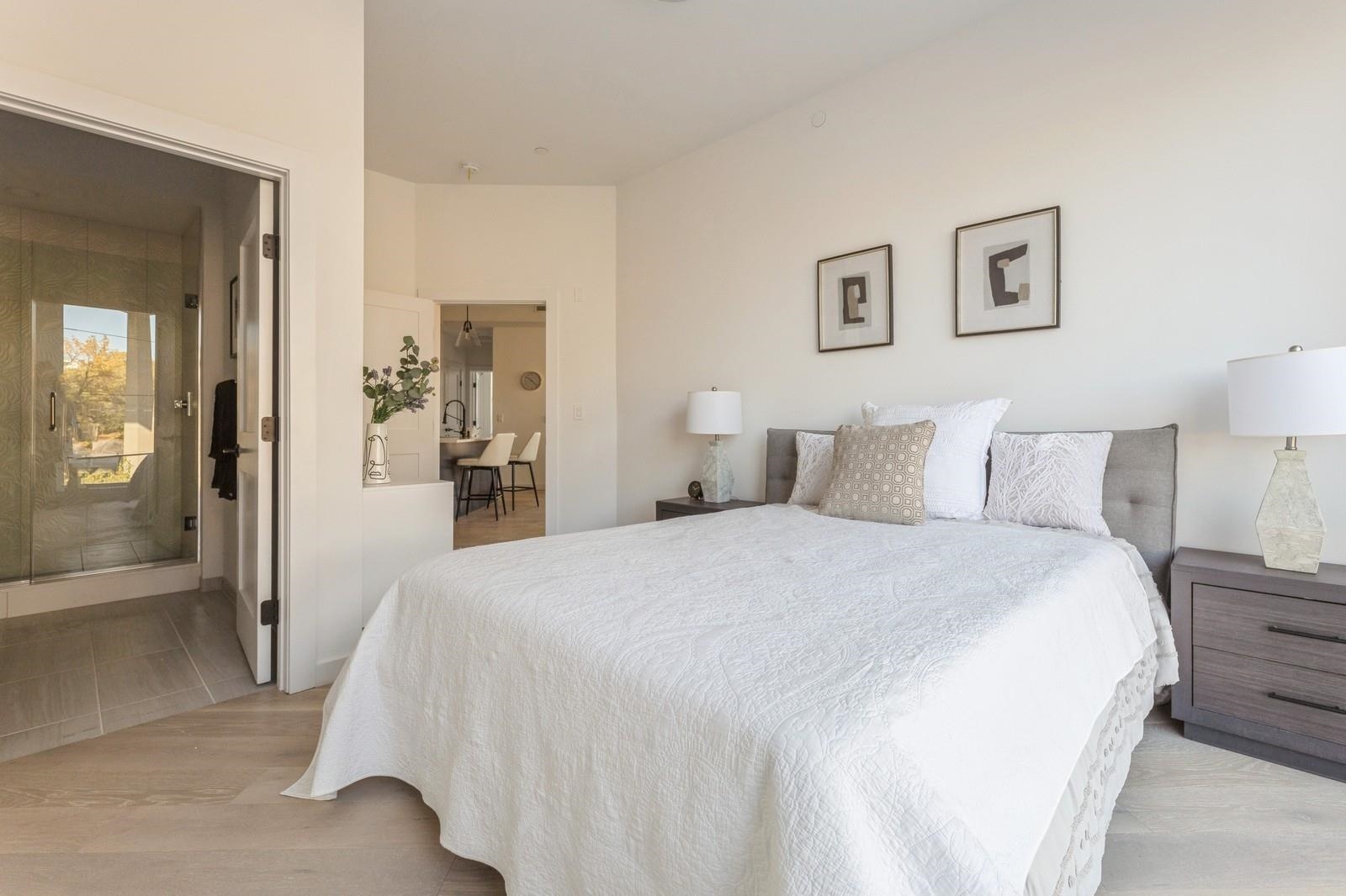 425 3RD ST Unit: 318
