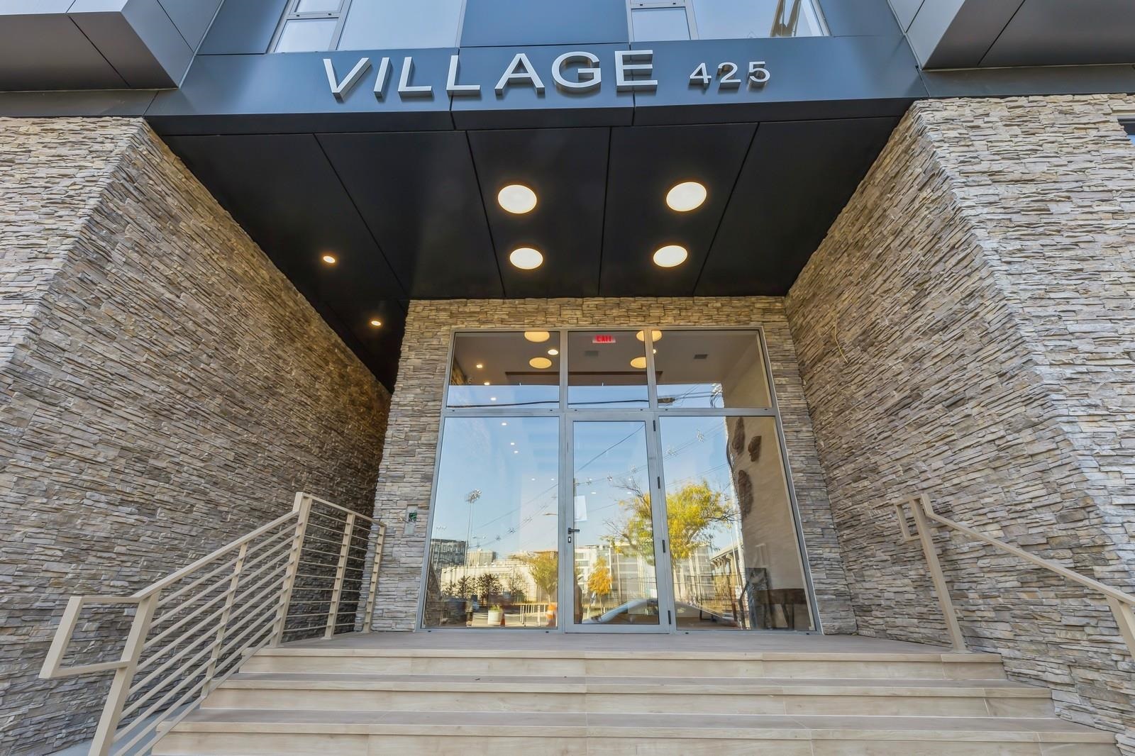 425 3RD ST Unit: 318