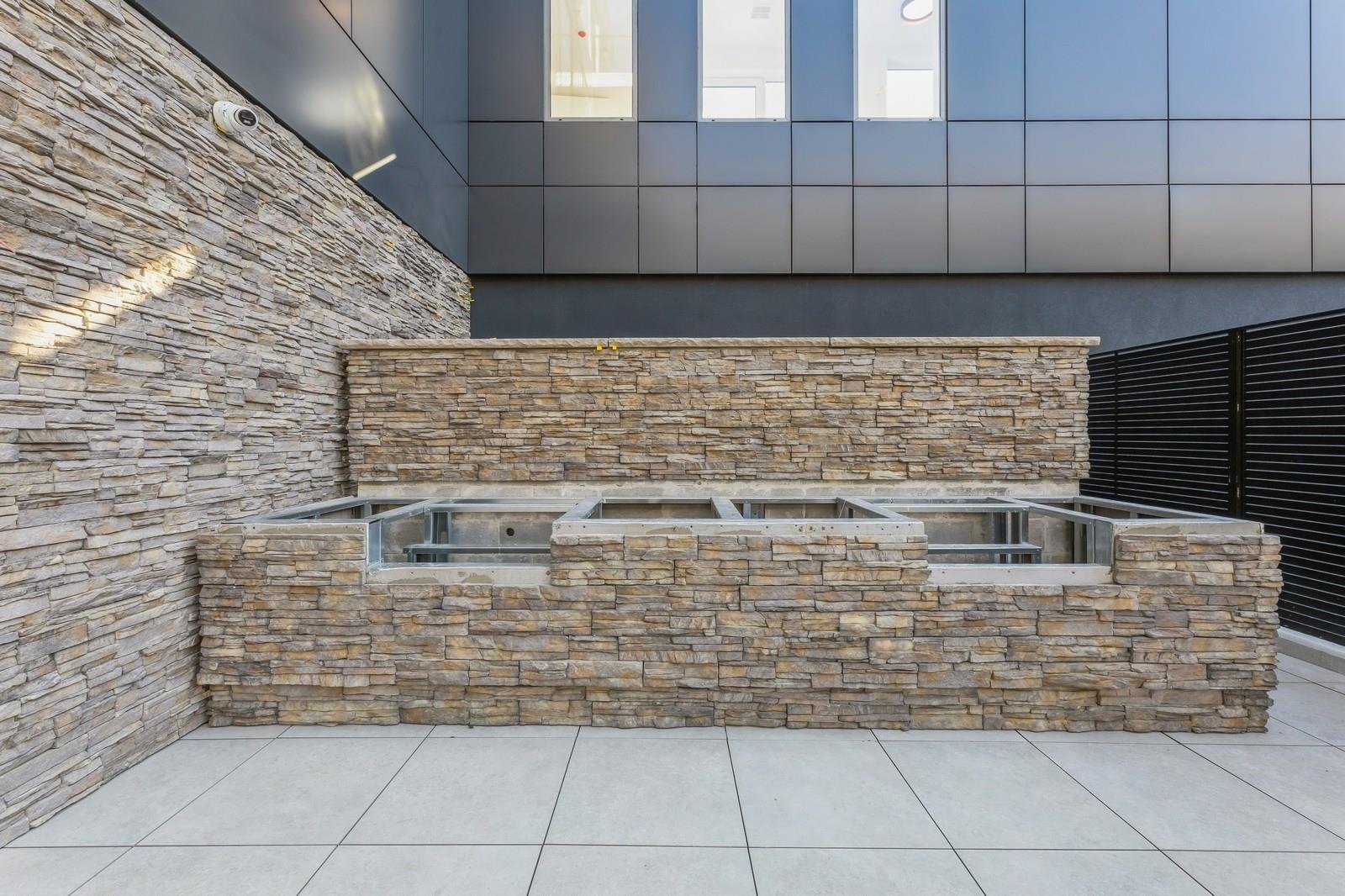 425 3RD ST Unit: 318