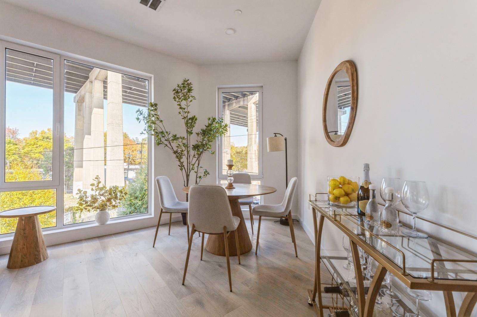 425 3RD ST Unit: 318