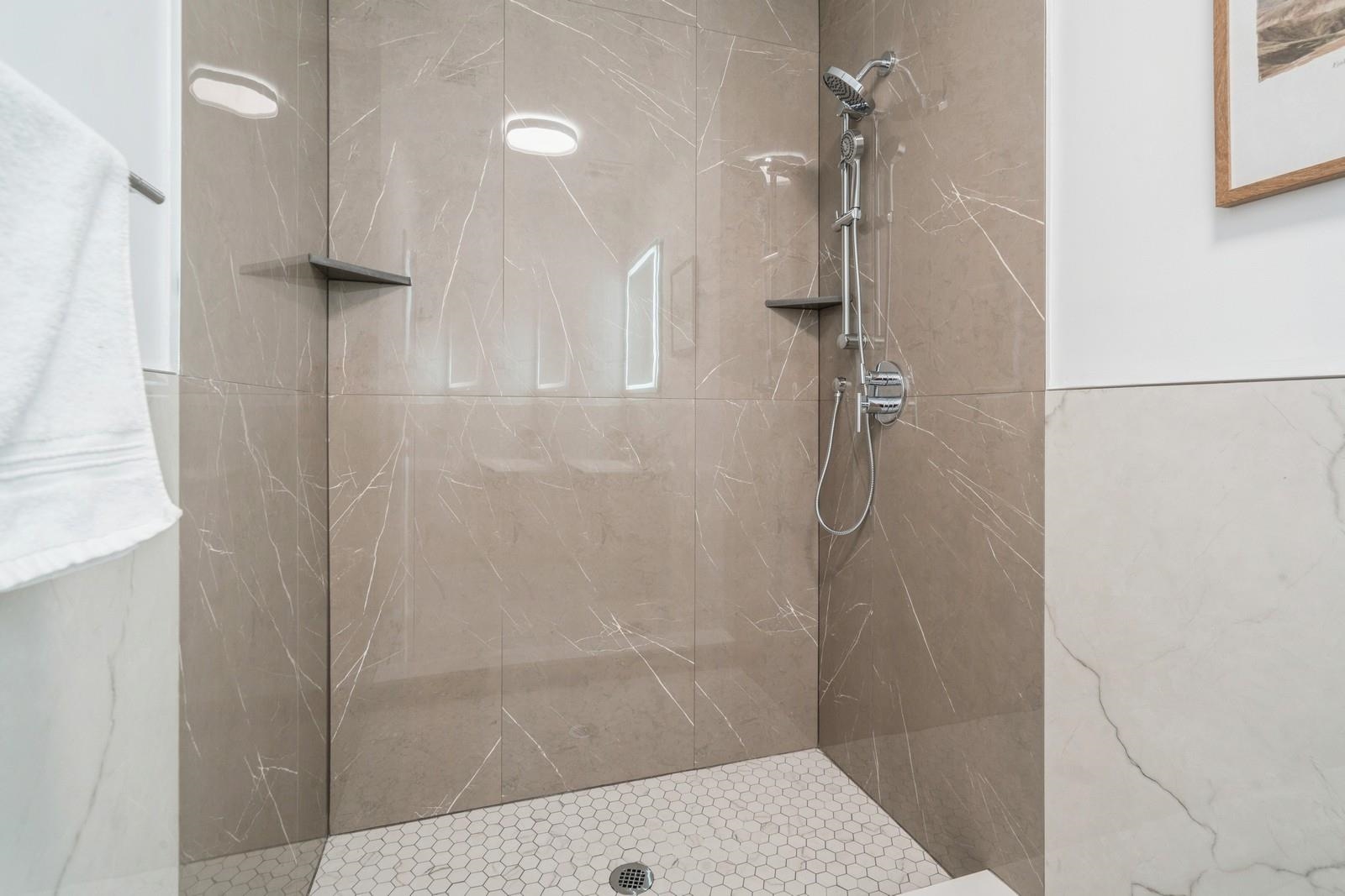 160 BRUNSWICK ST Unit: 303