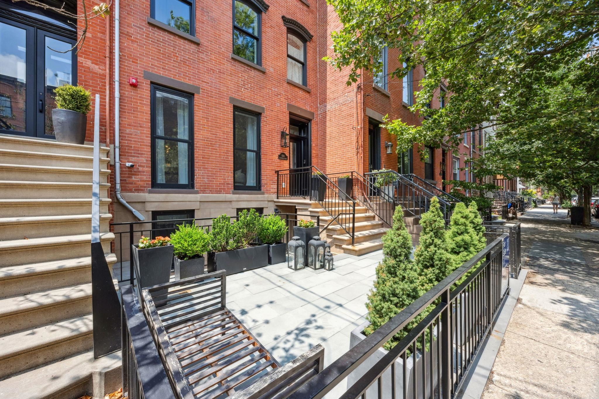 606 BLOOMFIELD AVE