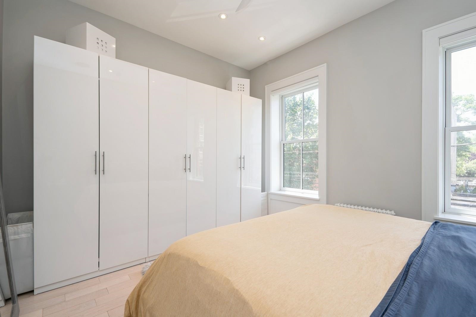 162 9TH ST Unit: 2