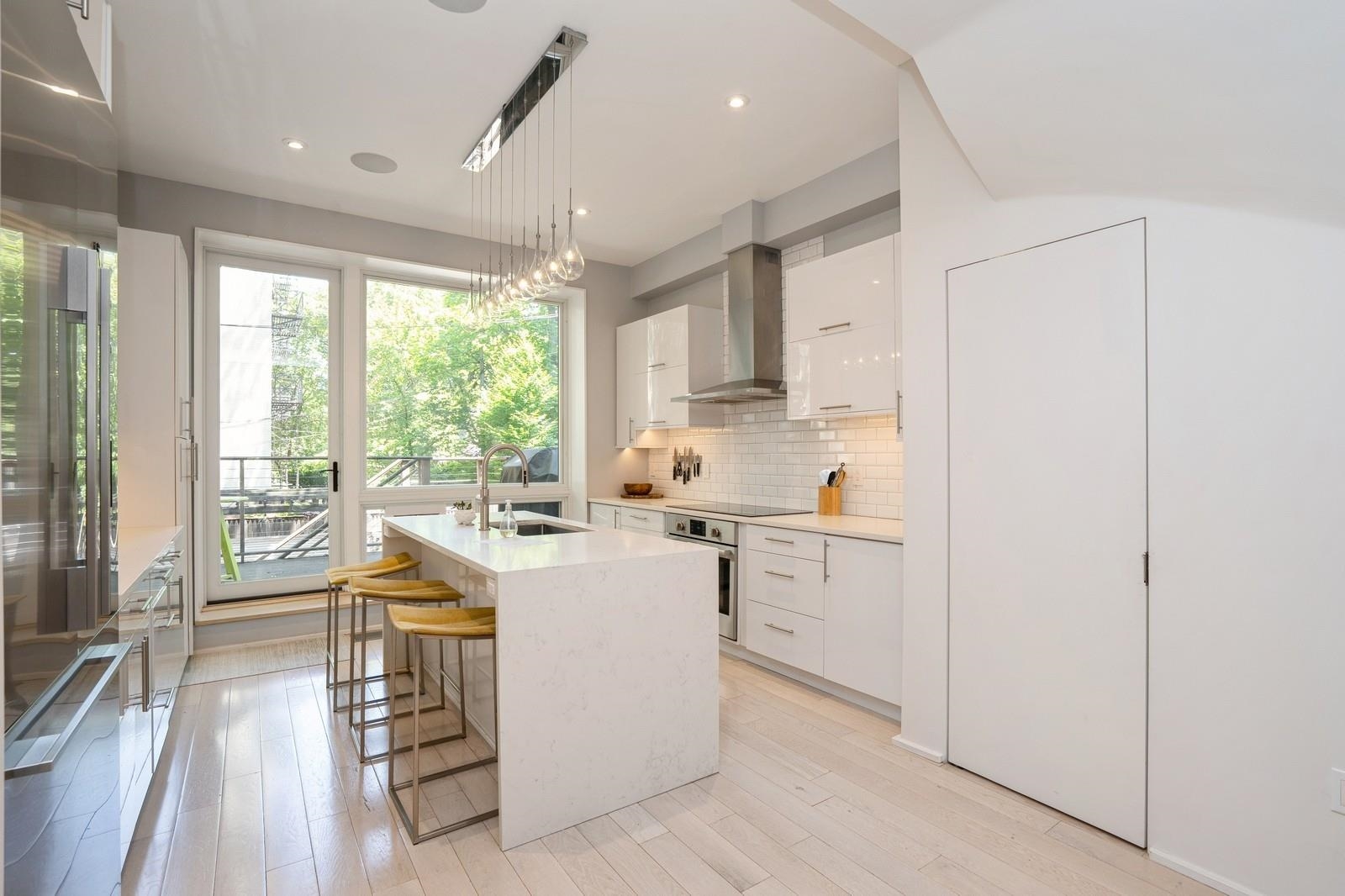 162 9TH ST Unit: 2