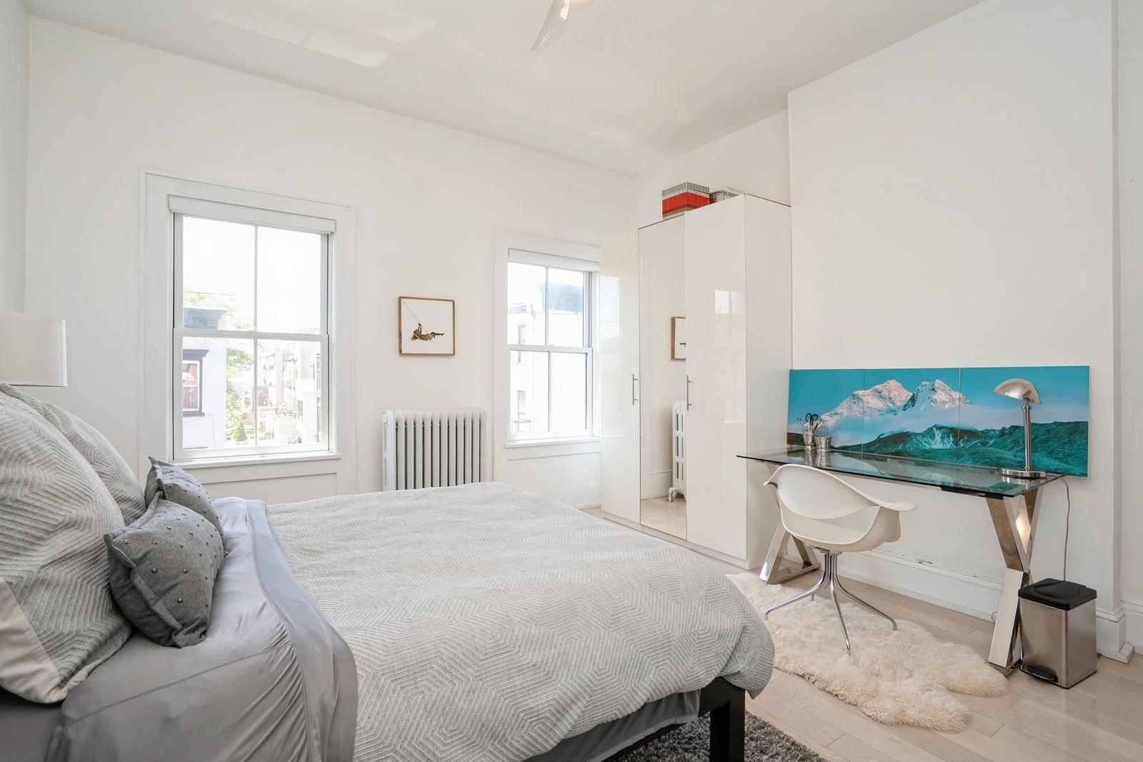 162 9TH ST Unit: 2