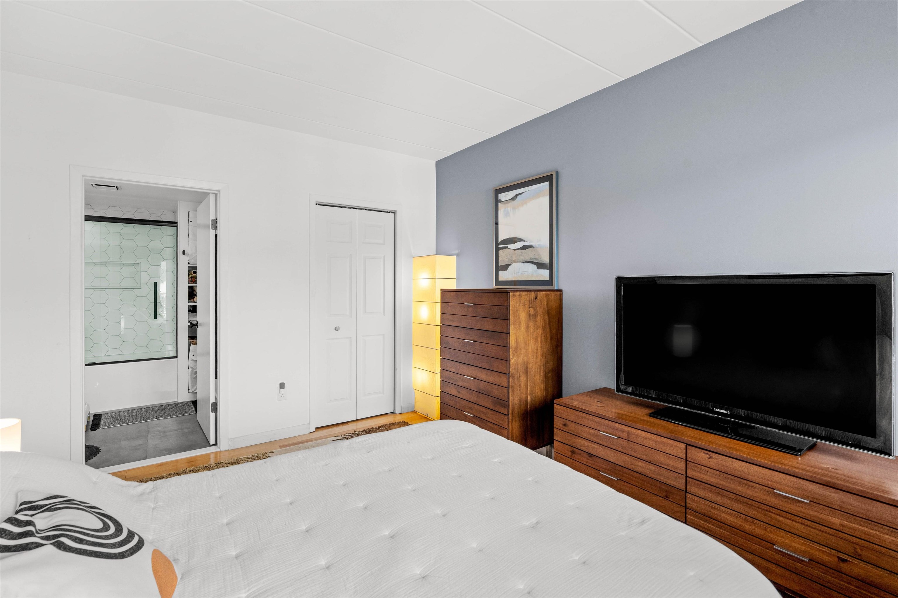 463 1ST ST Unit: 5E