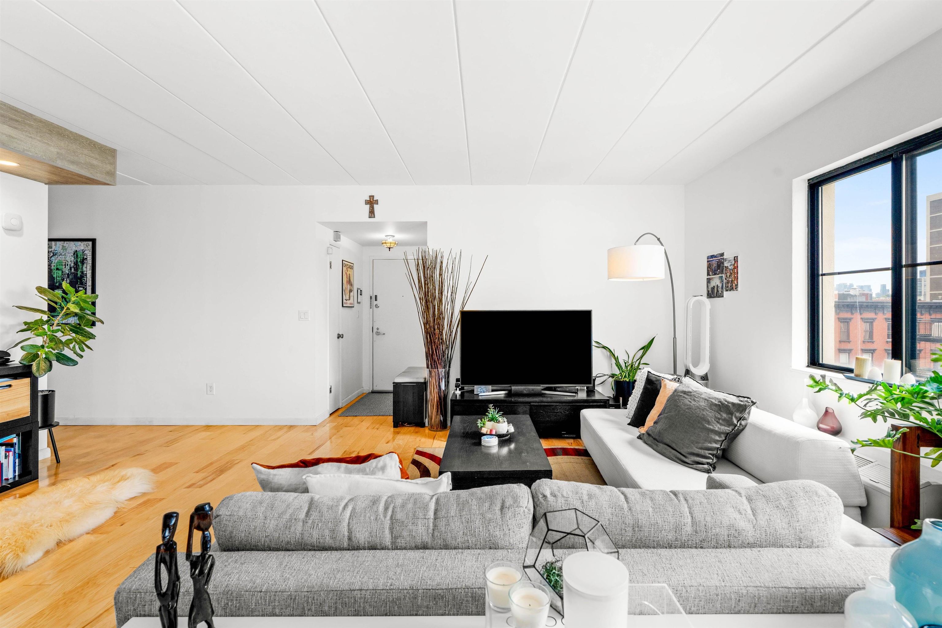 463 1ST ST Unit: 5E
