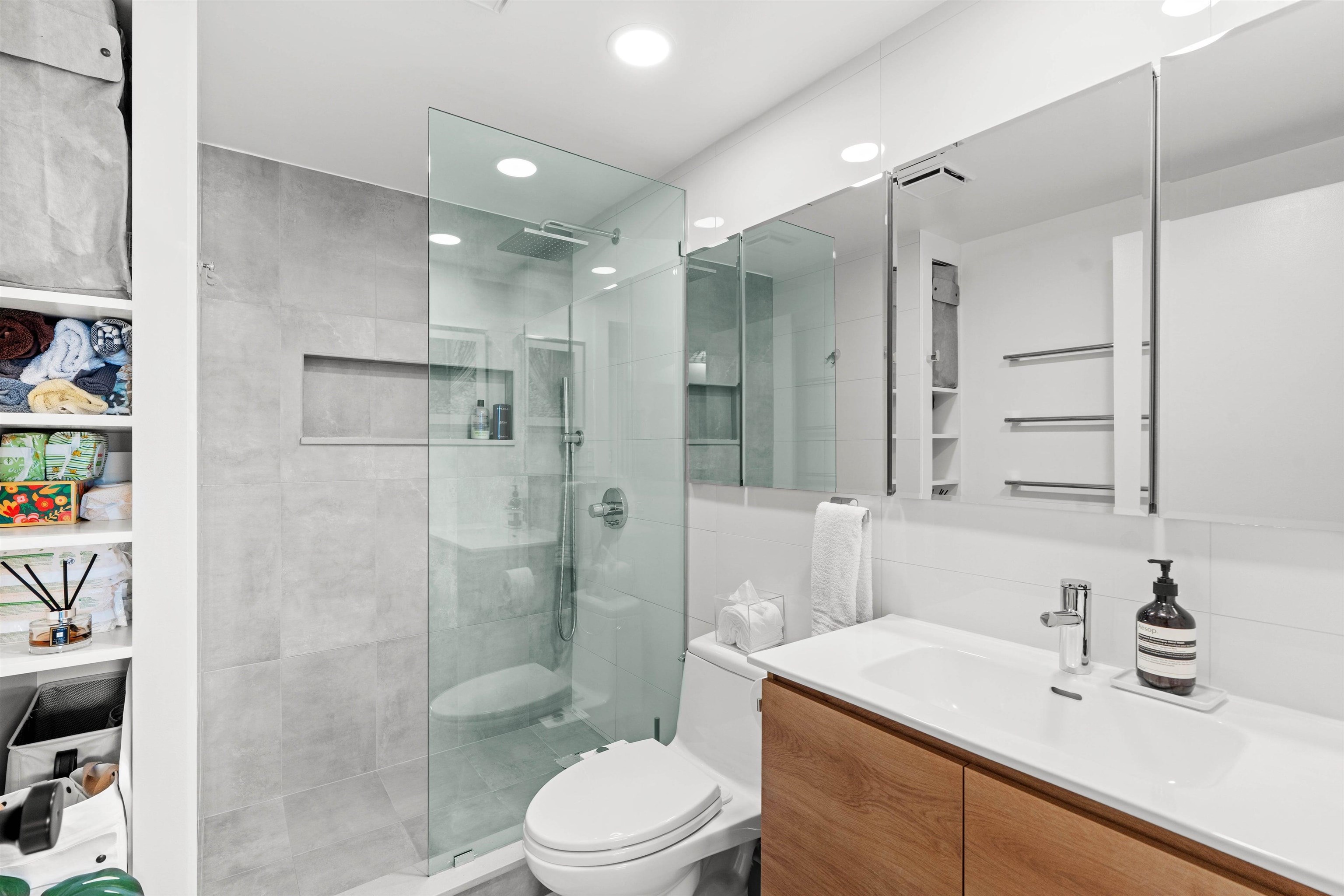 463 1ST ST Unit: 5E
