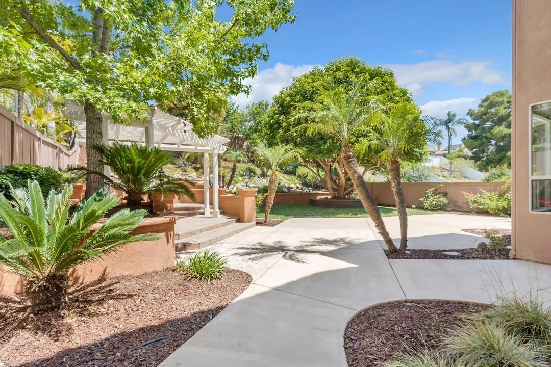 7324 Celata Ln