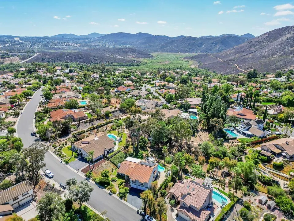 3429 Lomas Serenas