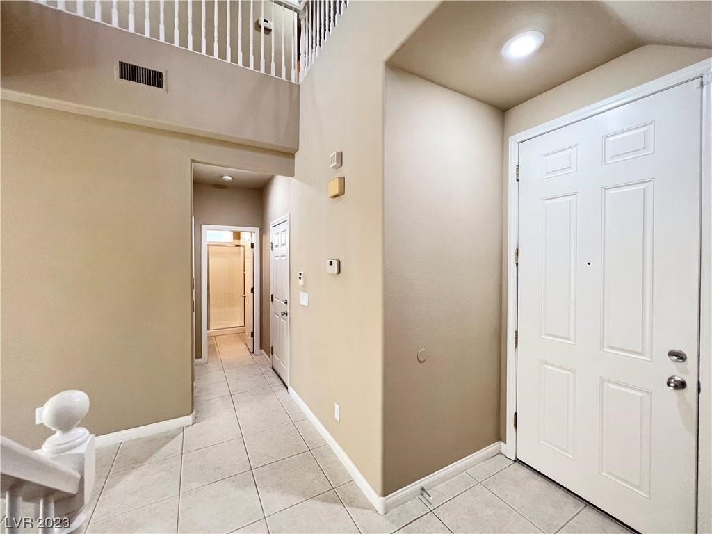 6043 Journeys End Street