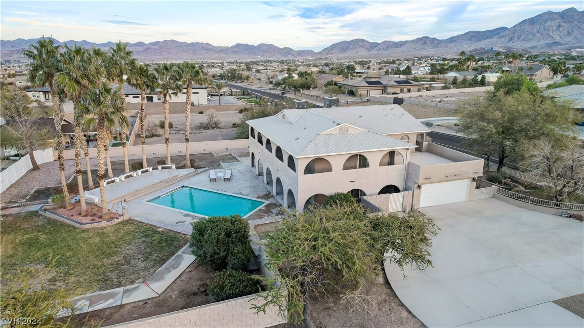 400 Trenier Drive