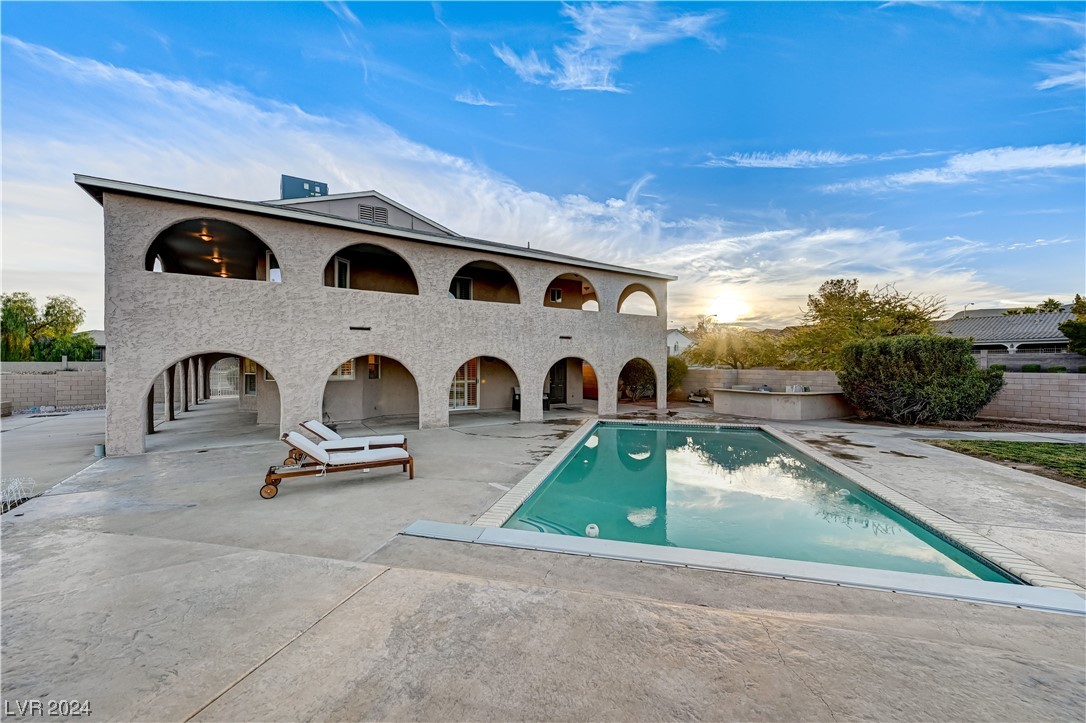 400 Trenier Drive