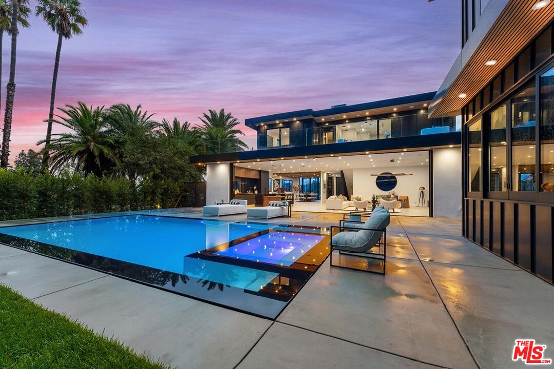 9031 Alto Cedro Dr