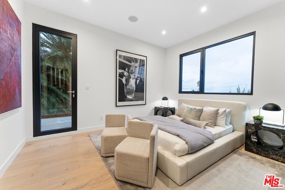 9031 Alto Cedro Dr