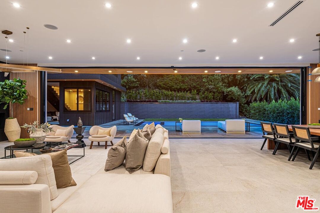 9031 Alto Cedro Dr