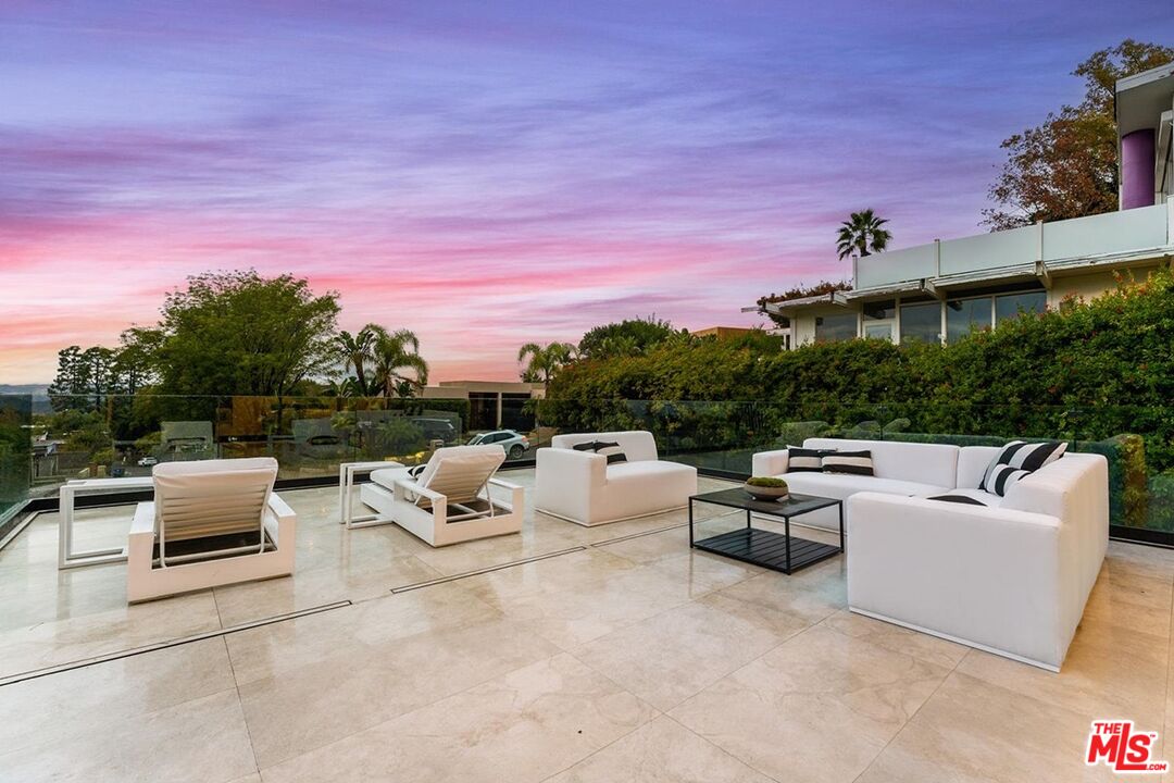 9031 Alto Cedro Dr