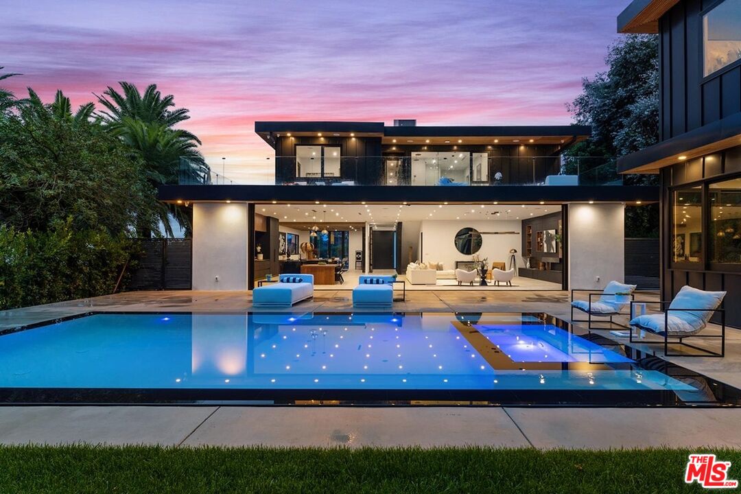 9031 Alto Cedro Dr