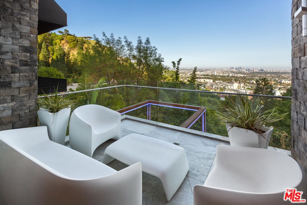 8356 SUNSET VIEW DR