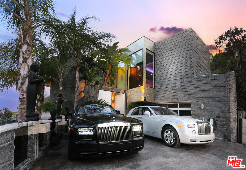 8356 SUNSET VIEW DR