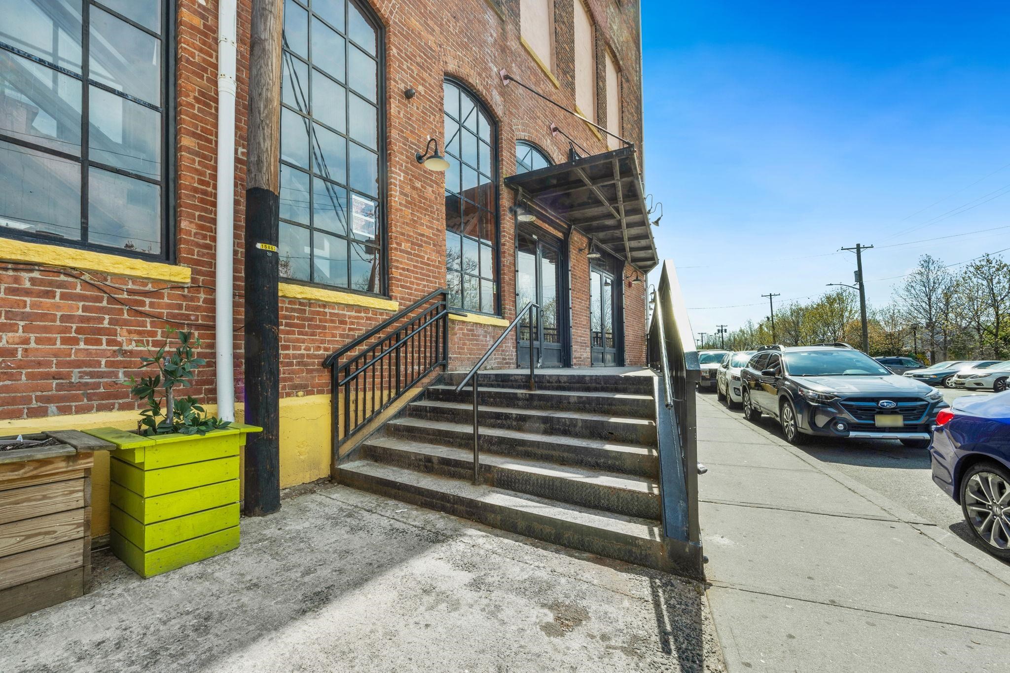 451 COMMUNIPAW AVE