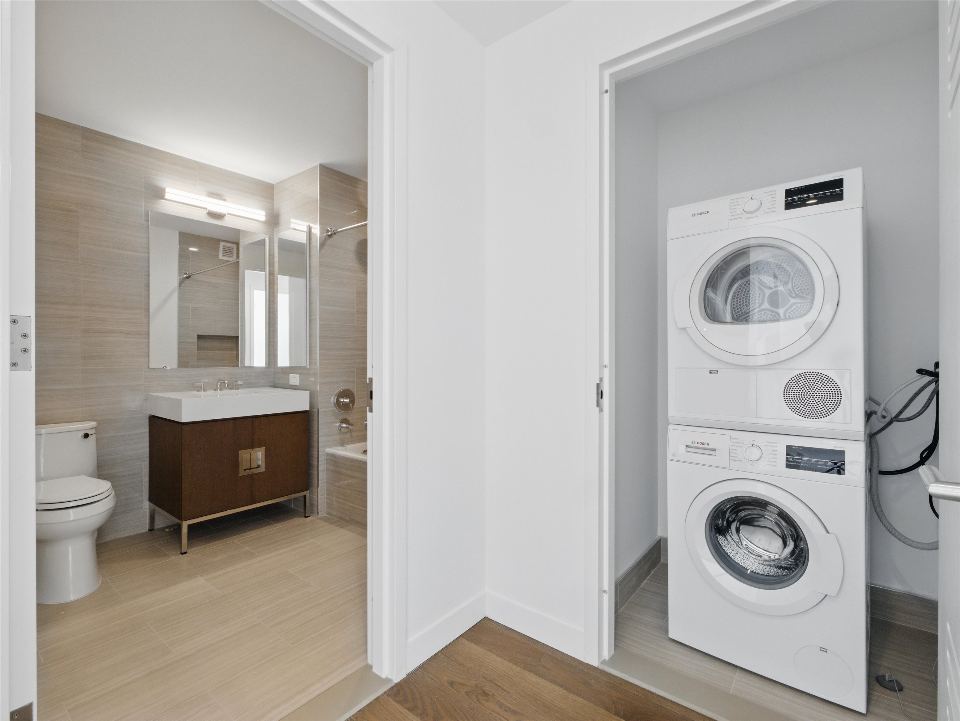 99 HUDSON ST Unit: 4207