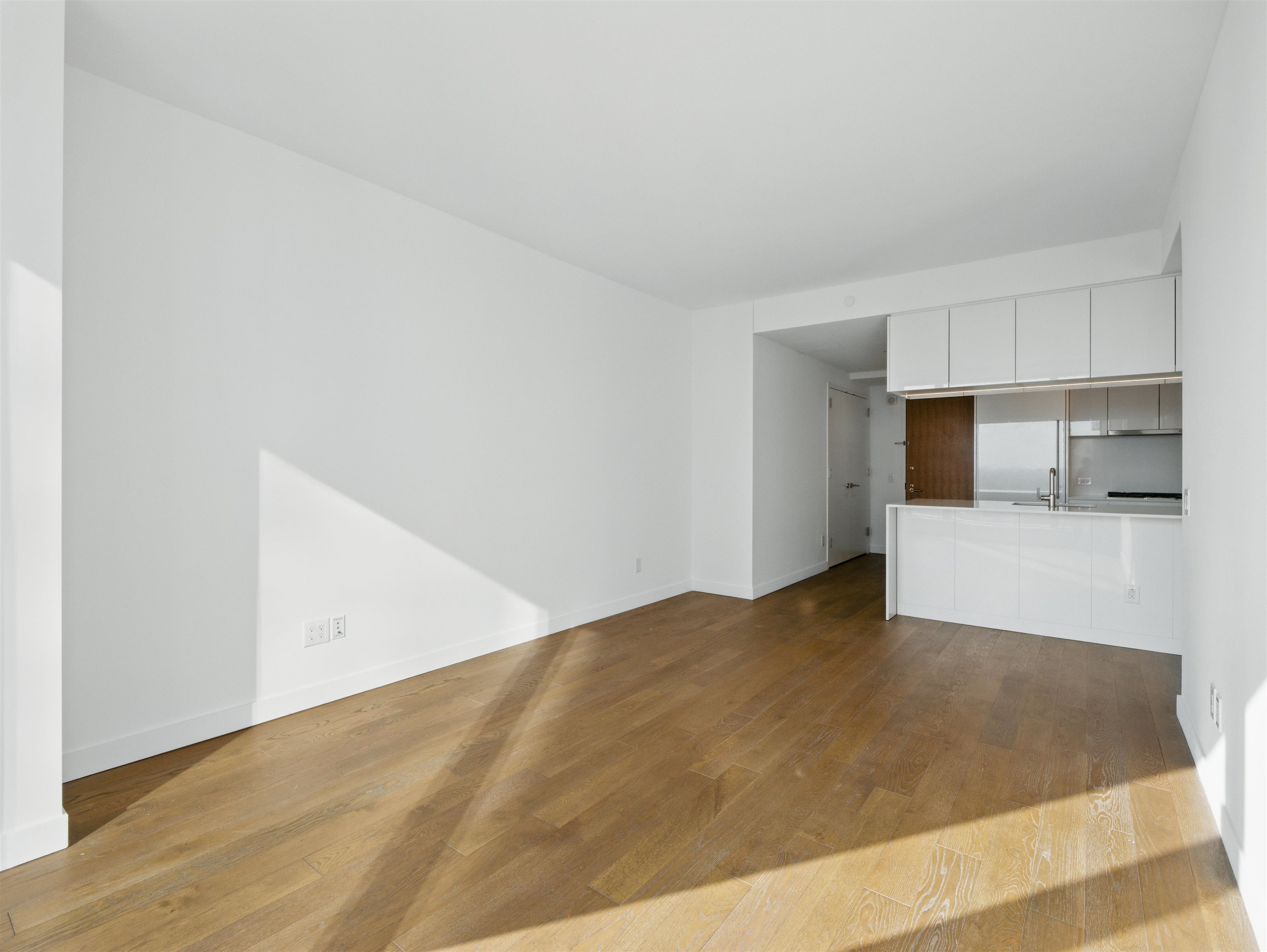 99 HUDSON ST Unit: 4207