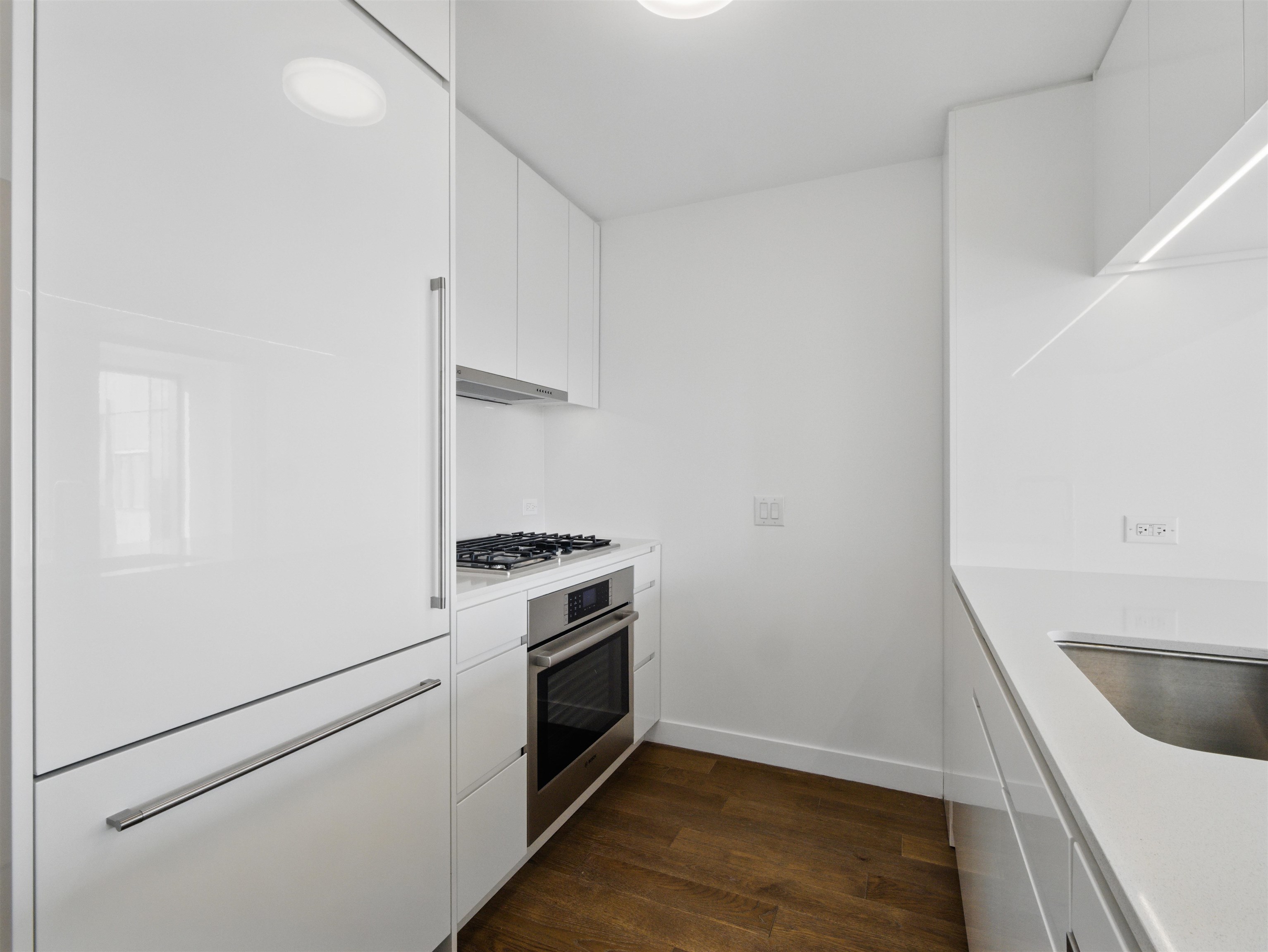 99 HUDSON ST Unit: 4207