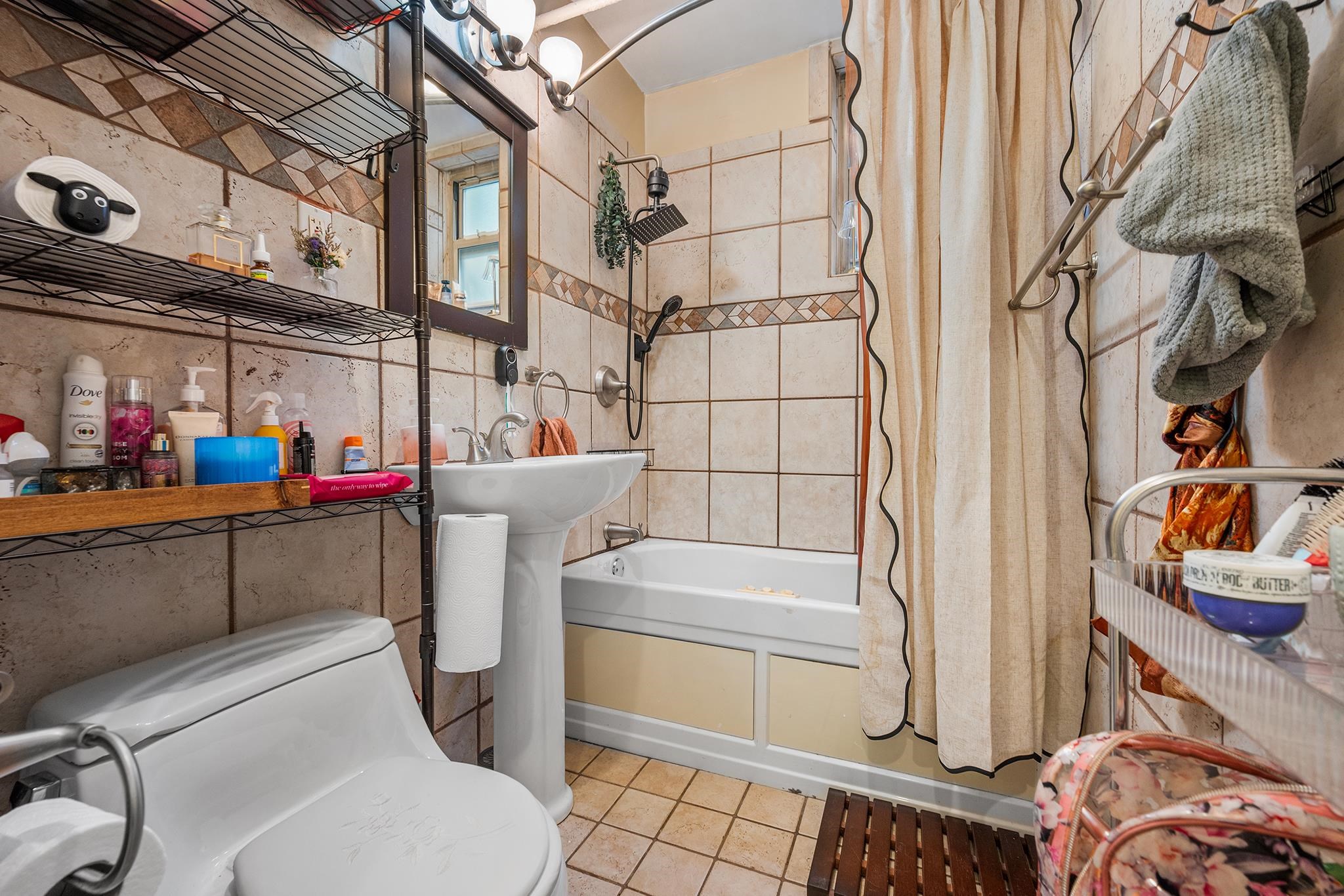 2615 JOHN F KENNEDY BLVD Unit: B2