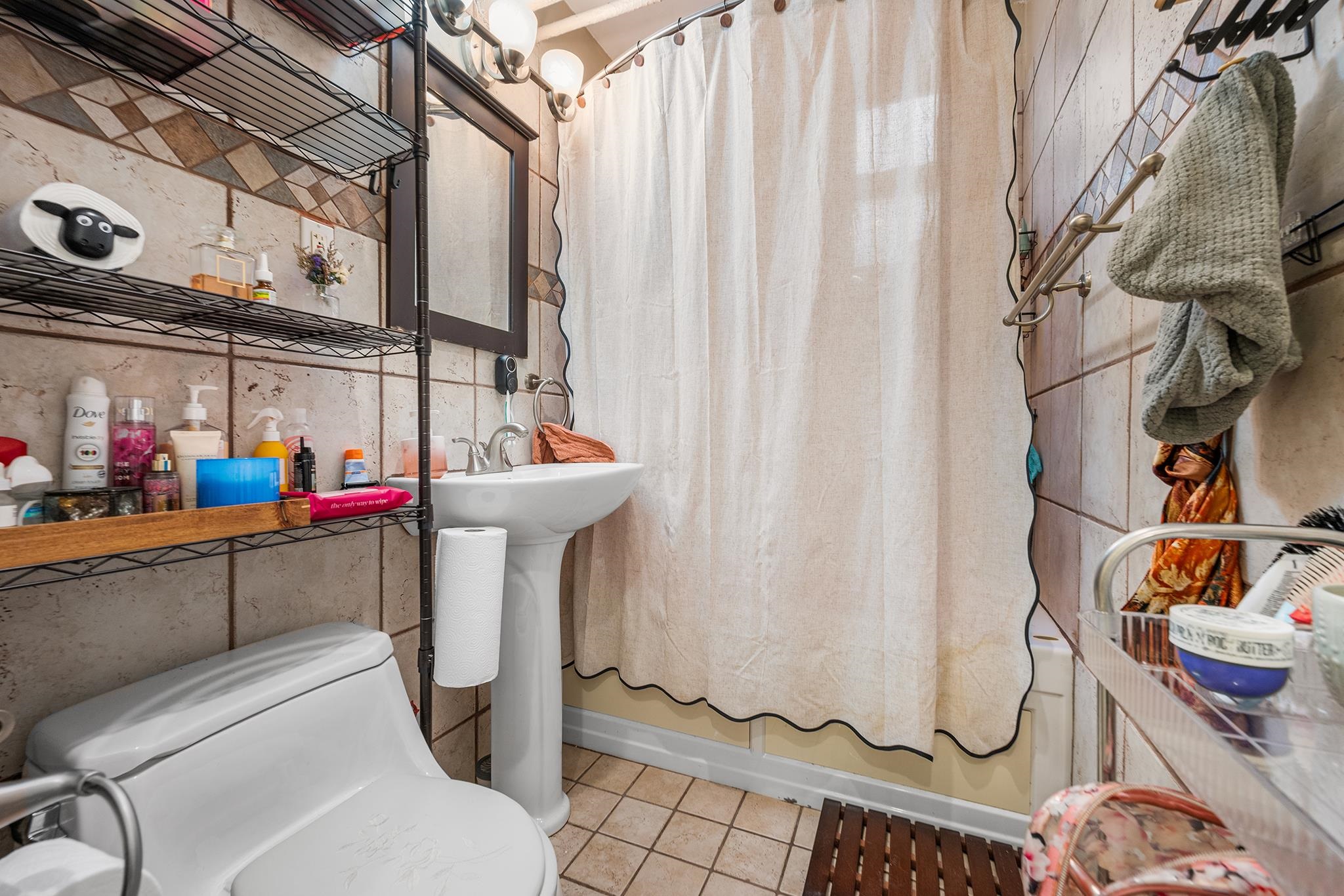 2615 JOHN F KENNEDY BLVD Unit: B2