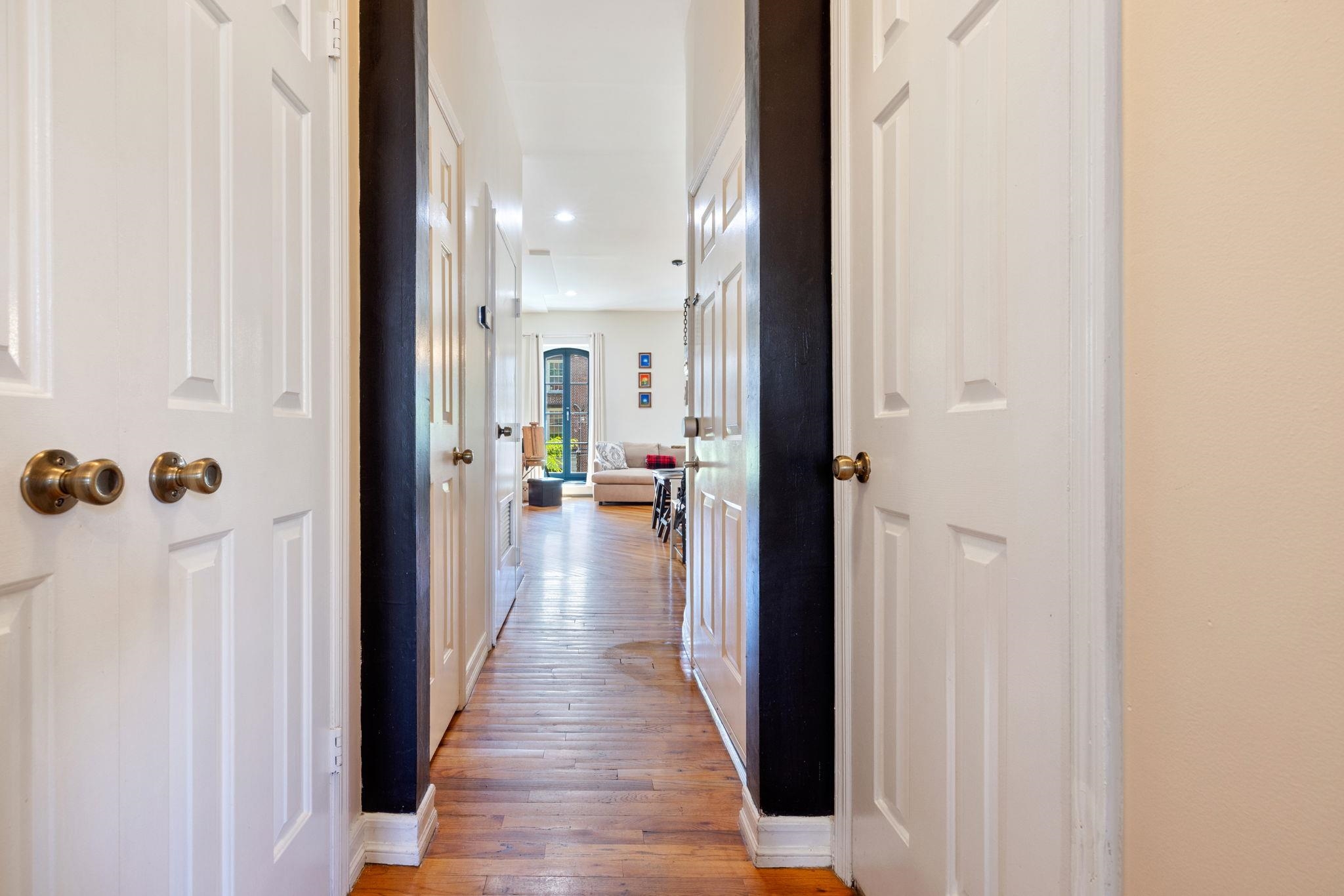 132 SUSSEX ST Unit: 2A