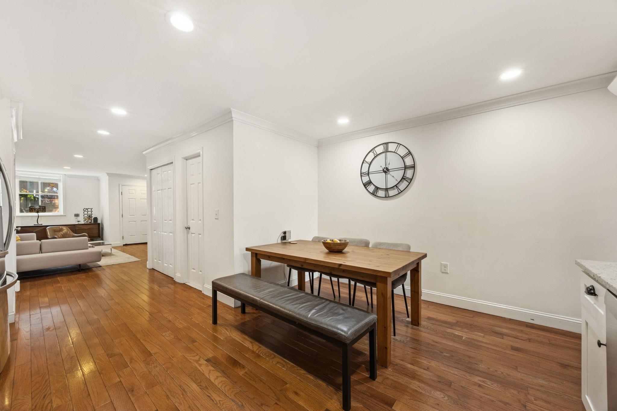 132 SUSSEX ST Unit: 1A