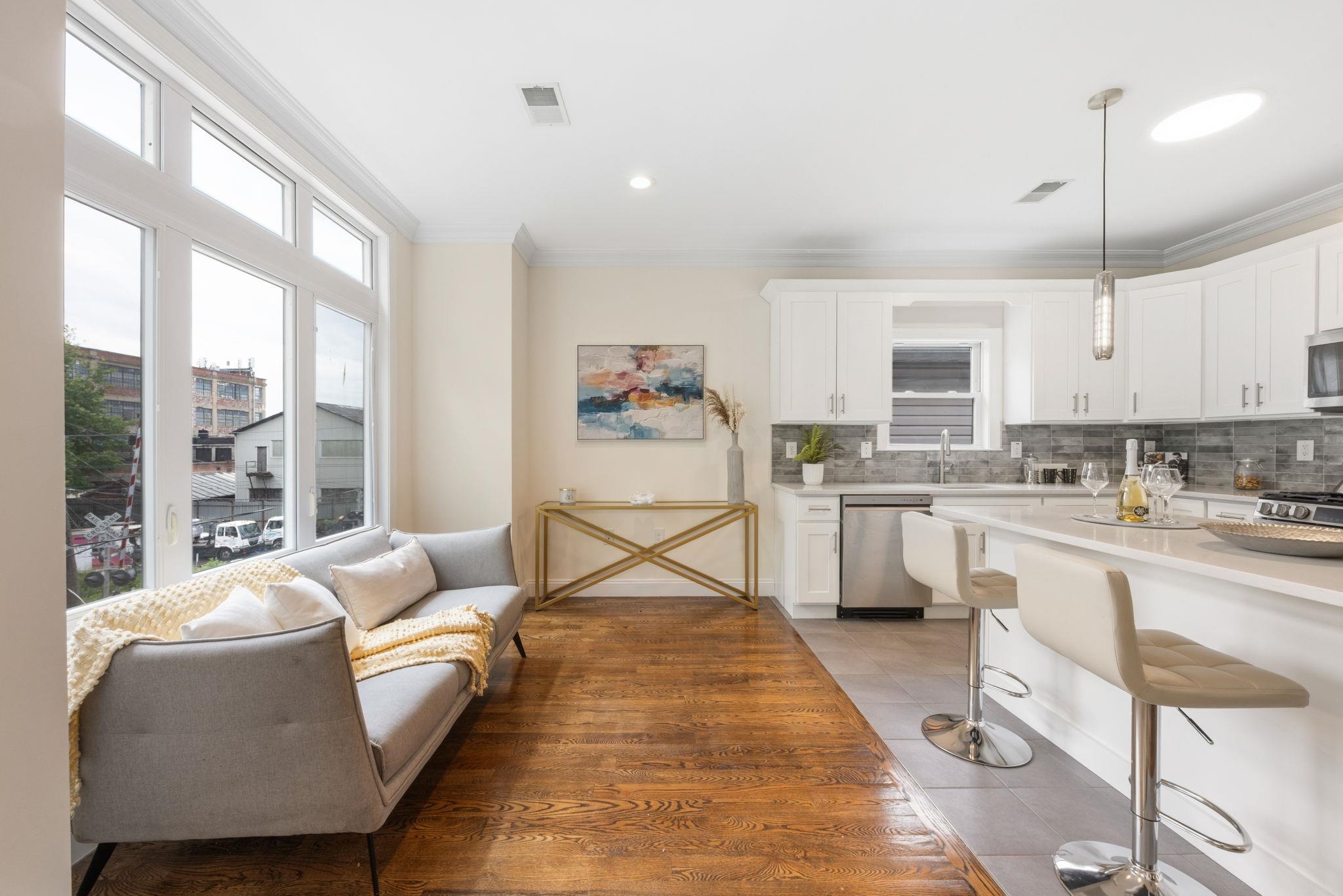 173 HALLADAY ST Unit: 2