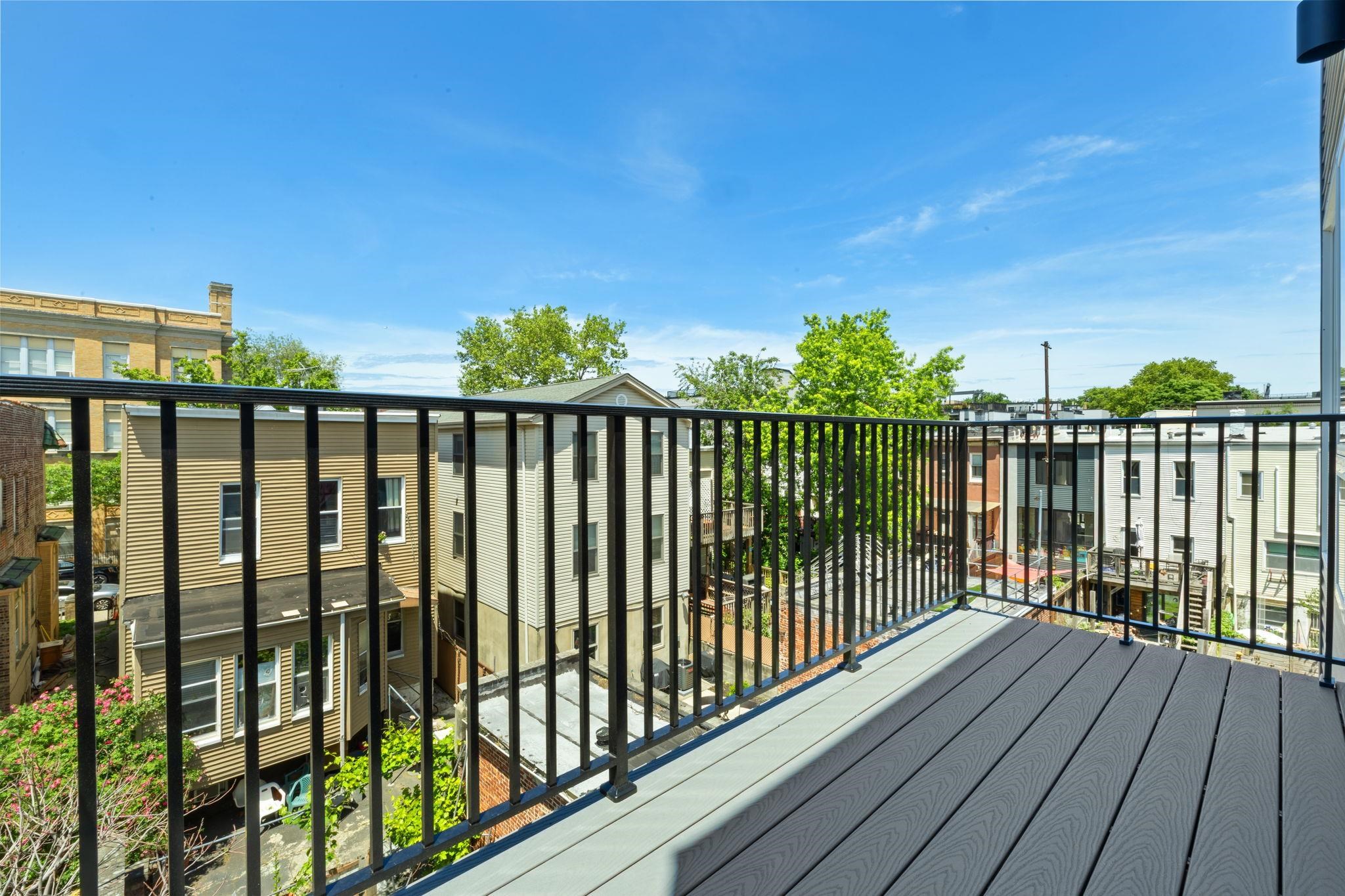 271 WEBSTER AVE Unit: 1