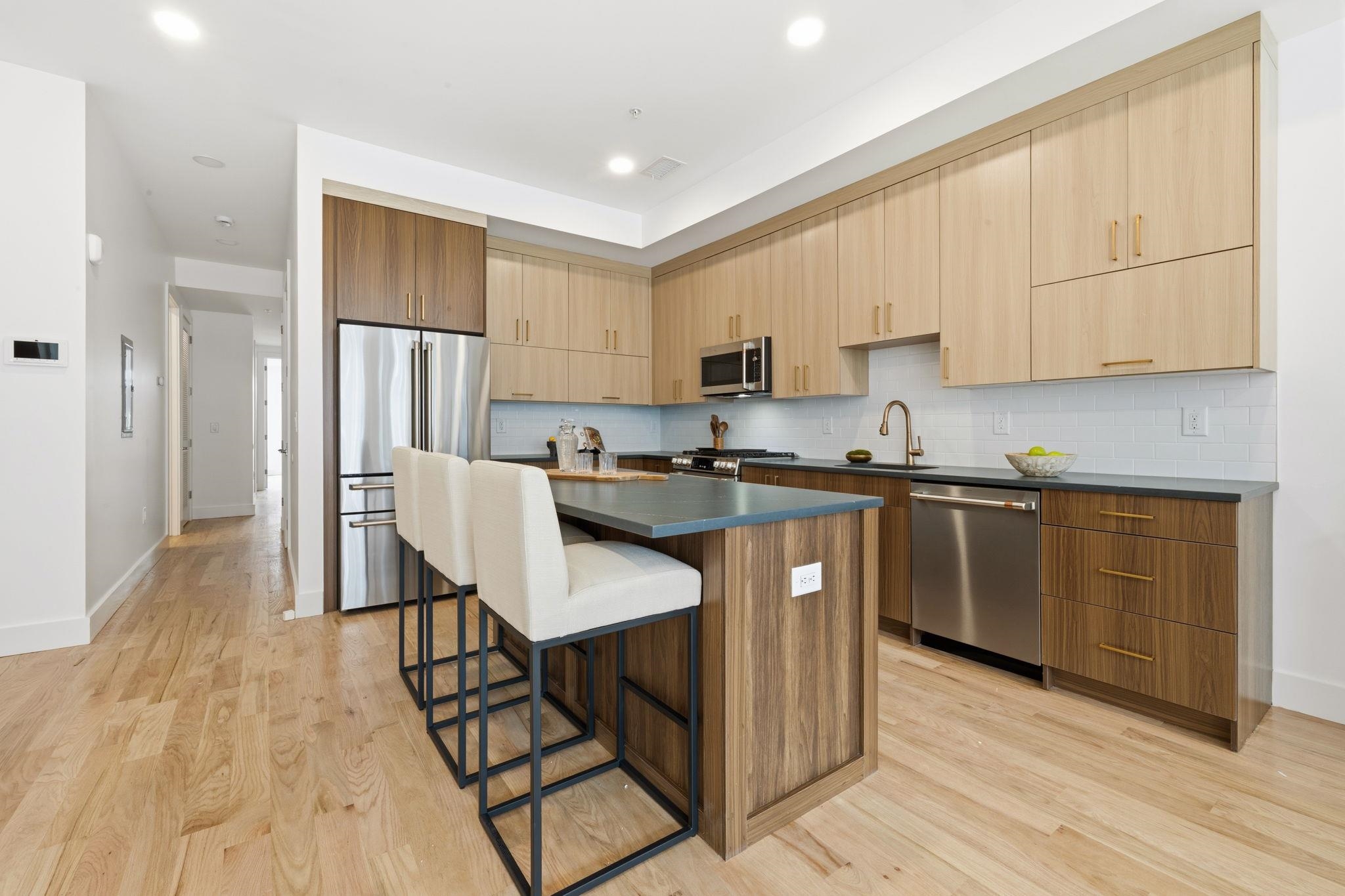 271 WEBSTER AVE Unit: 2