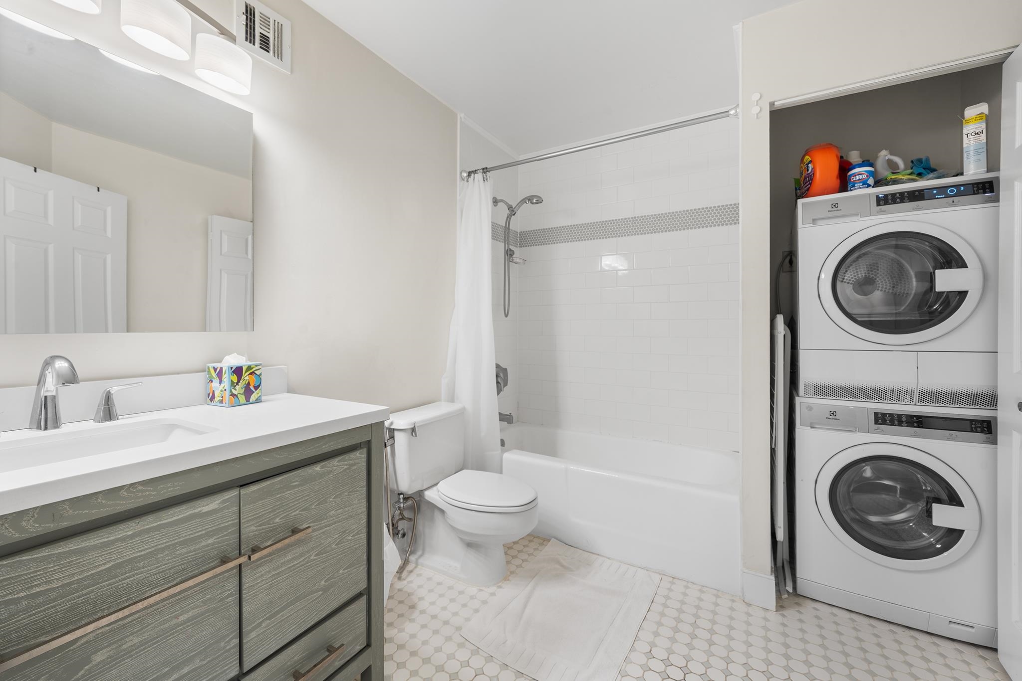 1 GREENE ST Unit: 511
