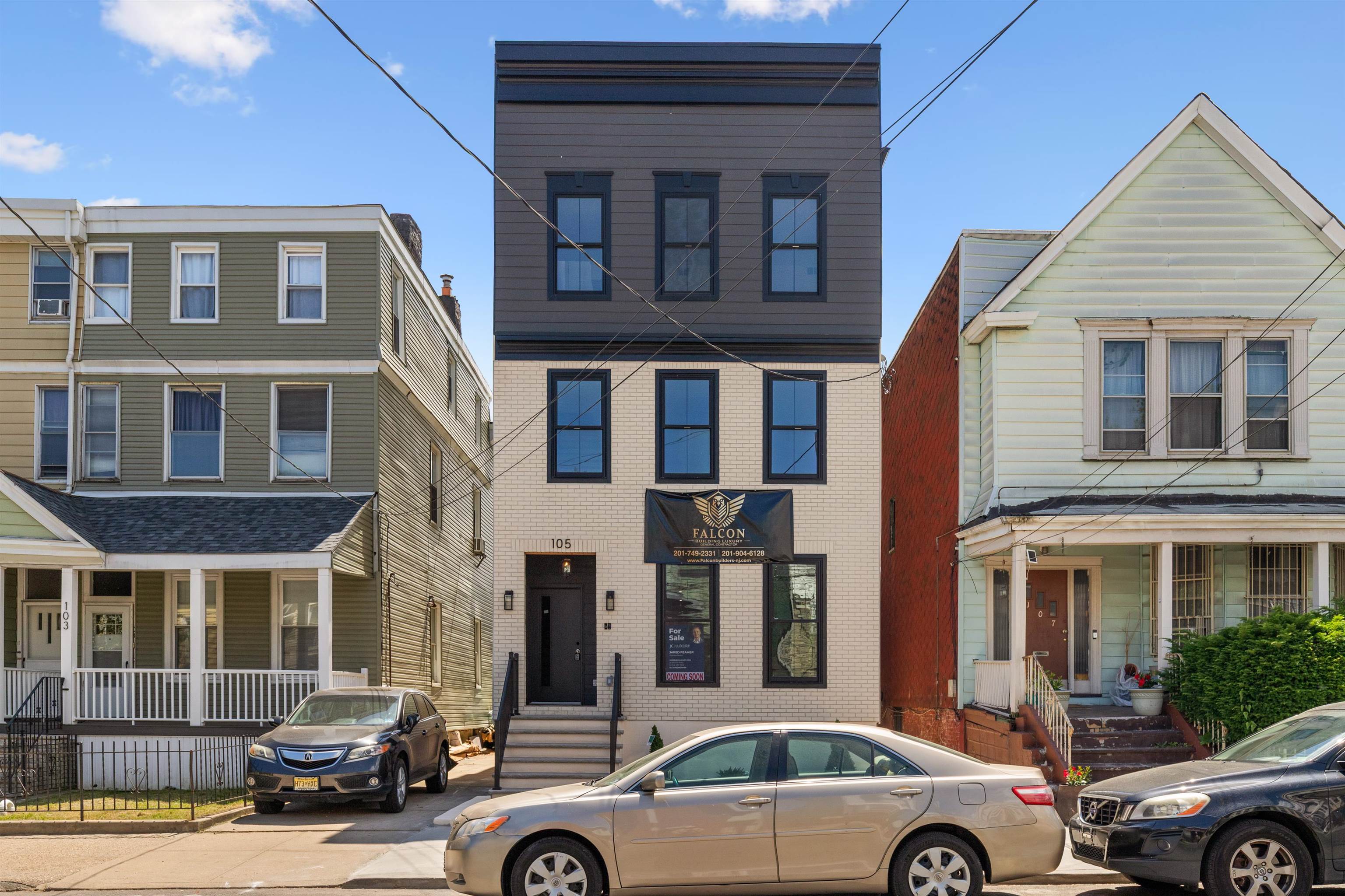 105 ATLANTIC ST Unit: PH-ROOF