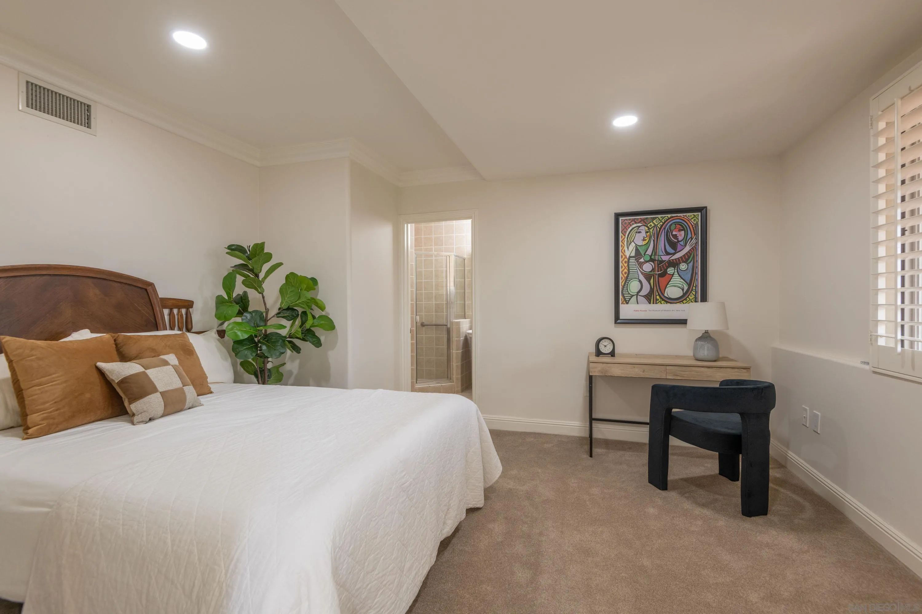 874 Harbor View West