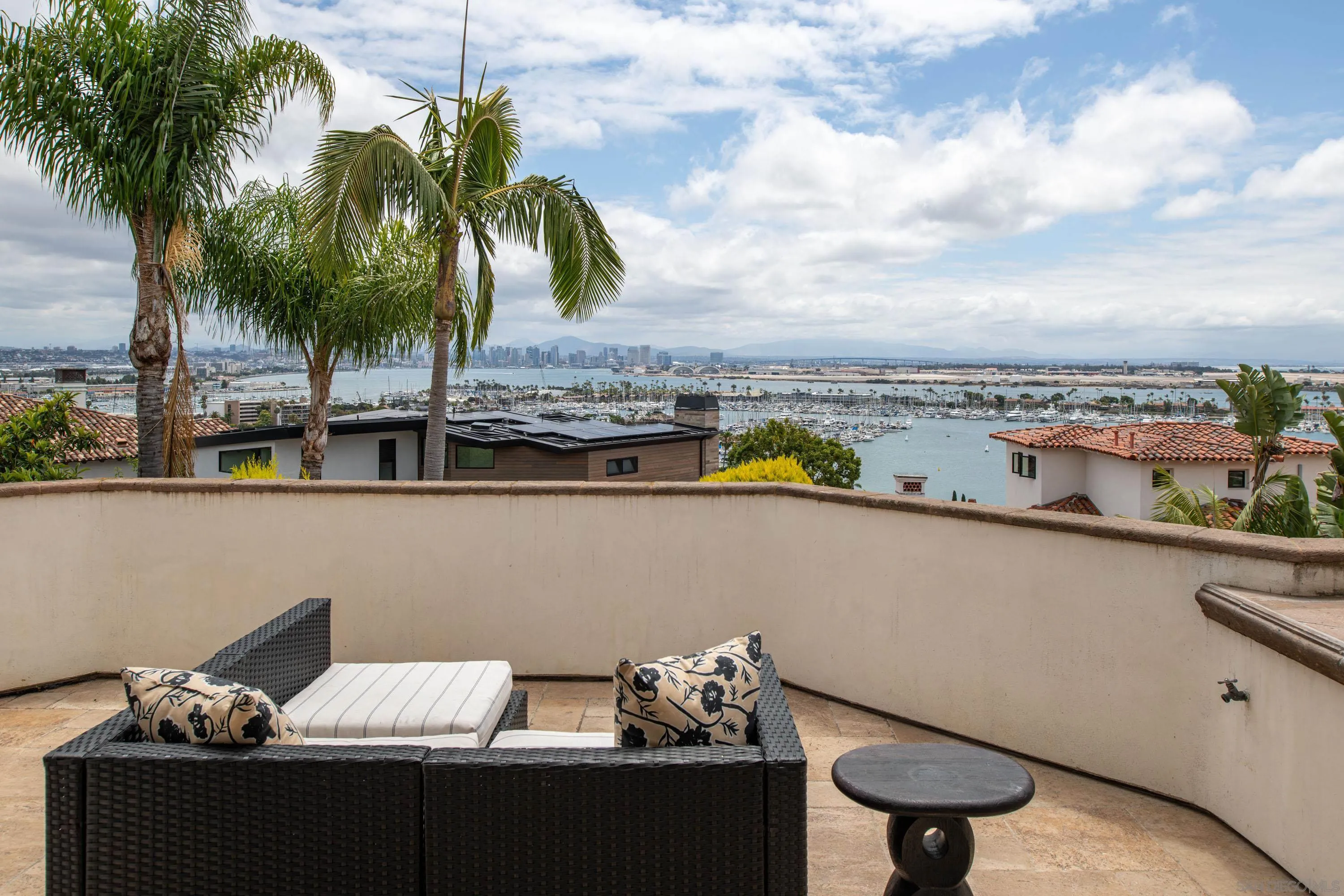 874 Harbor View West
