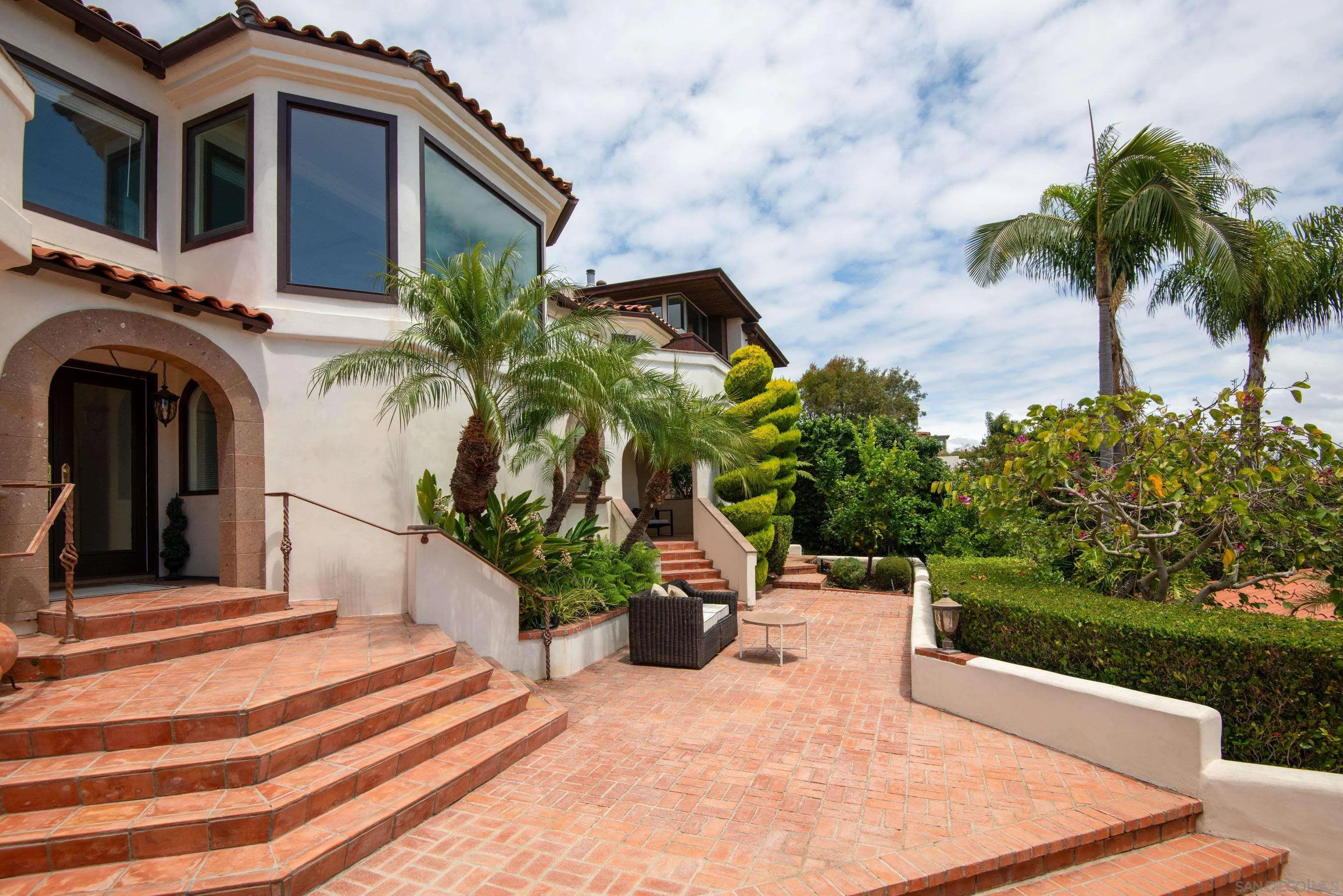 874 Harbor View West