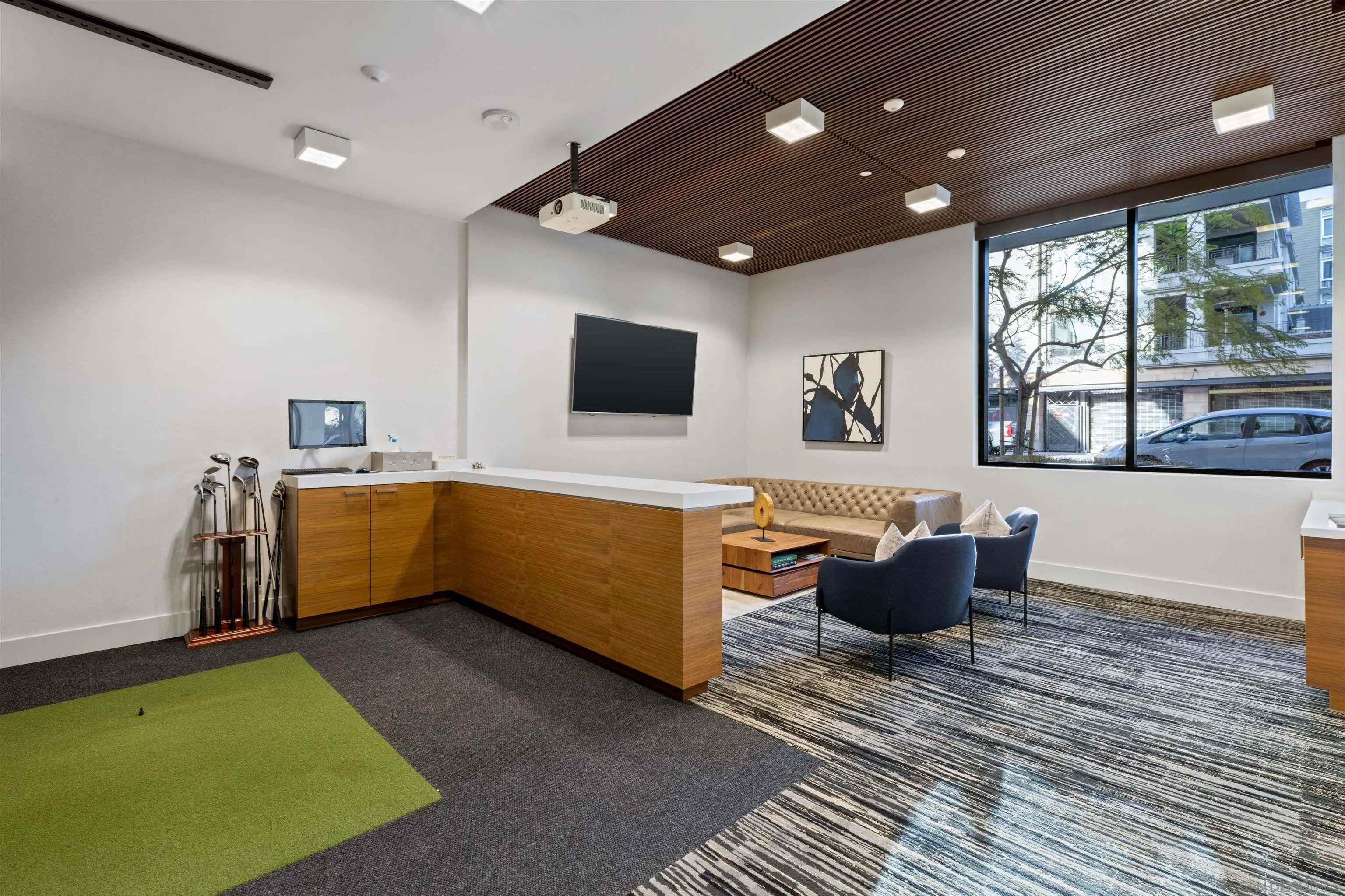 2604 5th Ave Unit 903