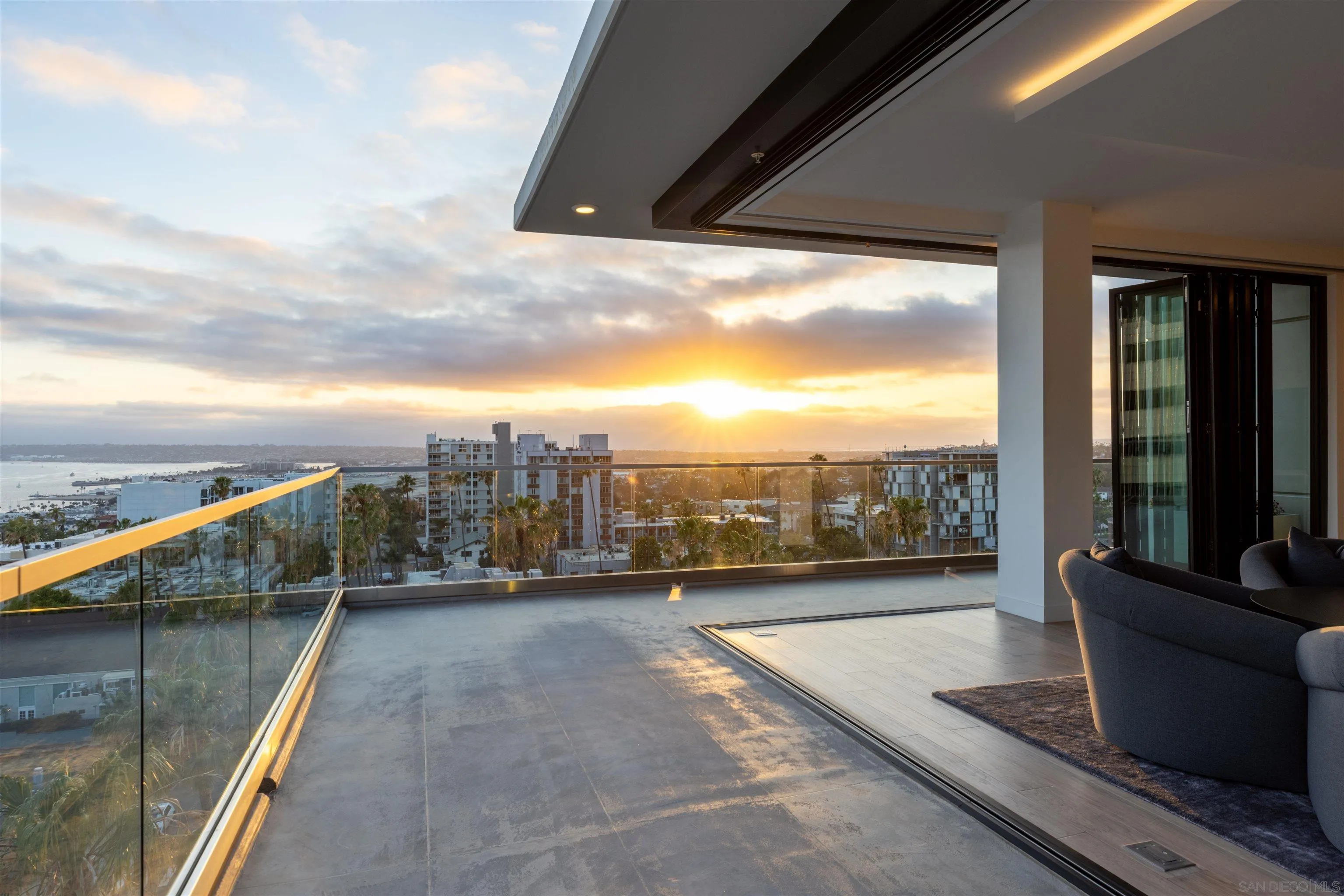 2604 5th Ave Unit 903