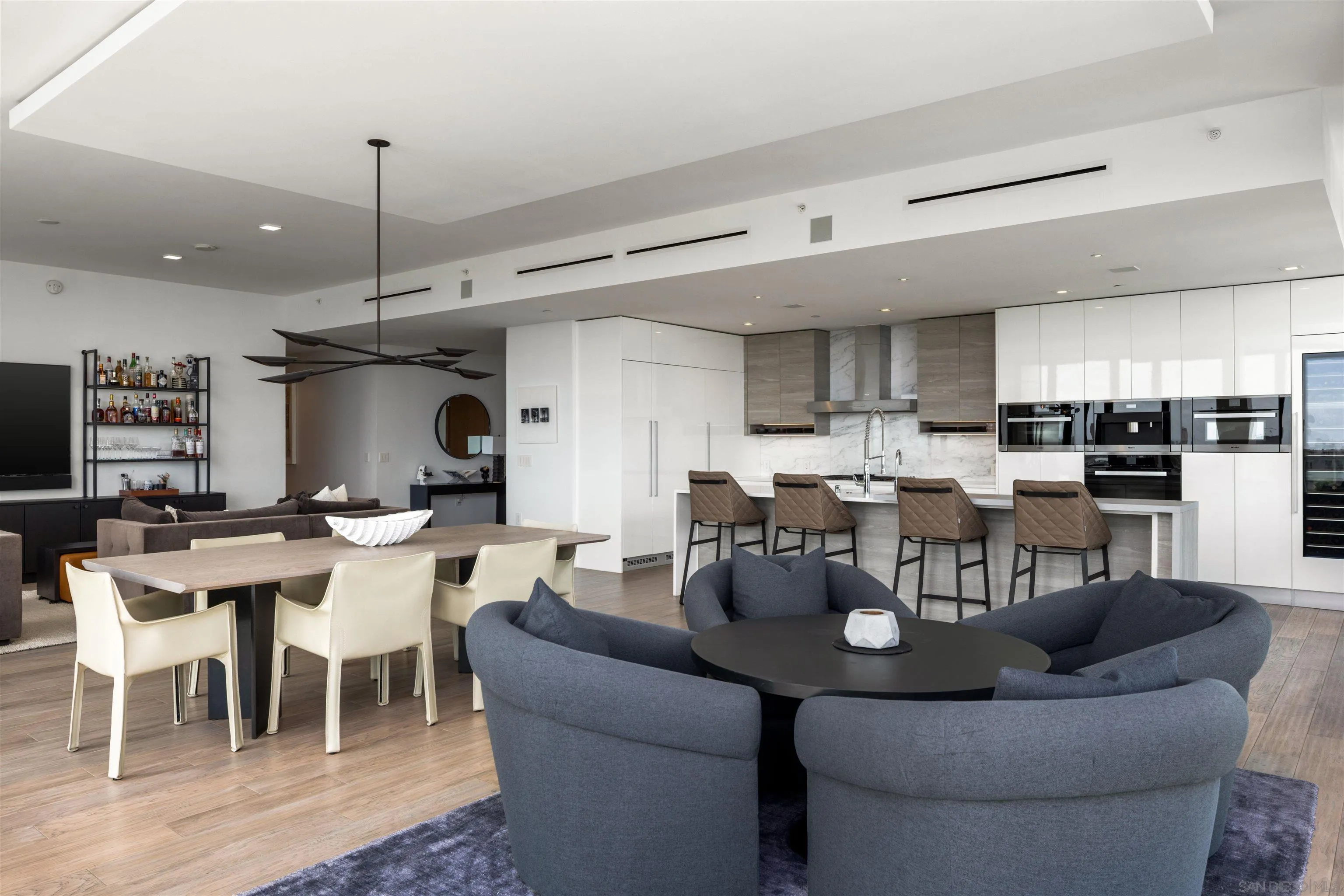 2604 5th Ave Unit 903