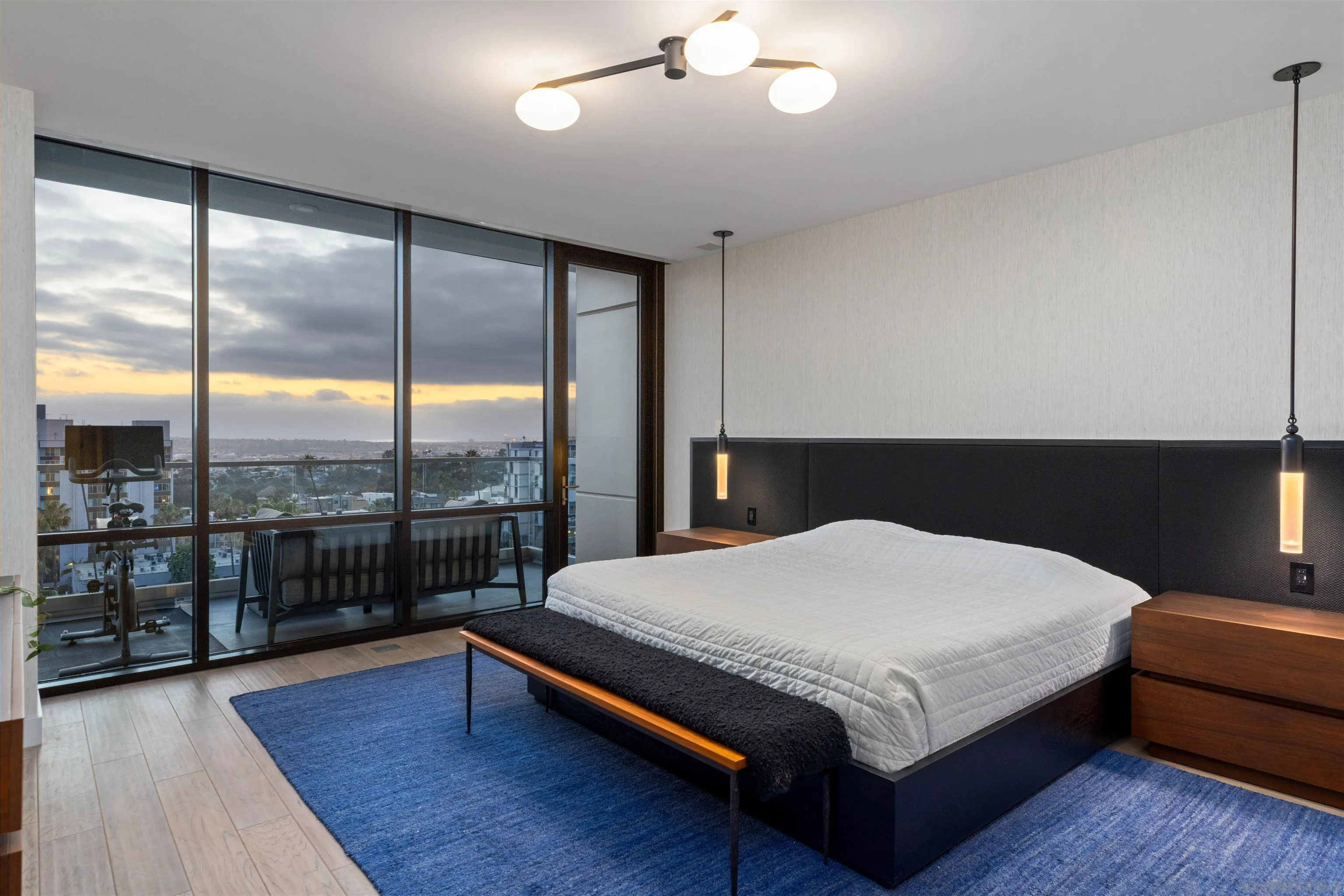 2604 5th Ave Unit 903