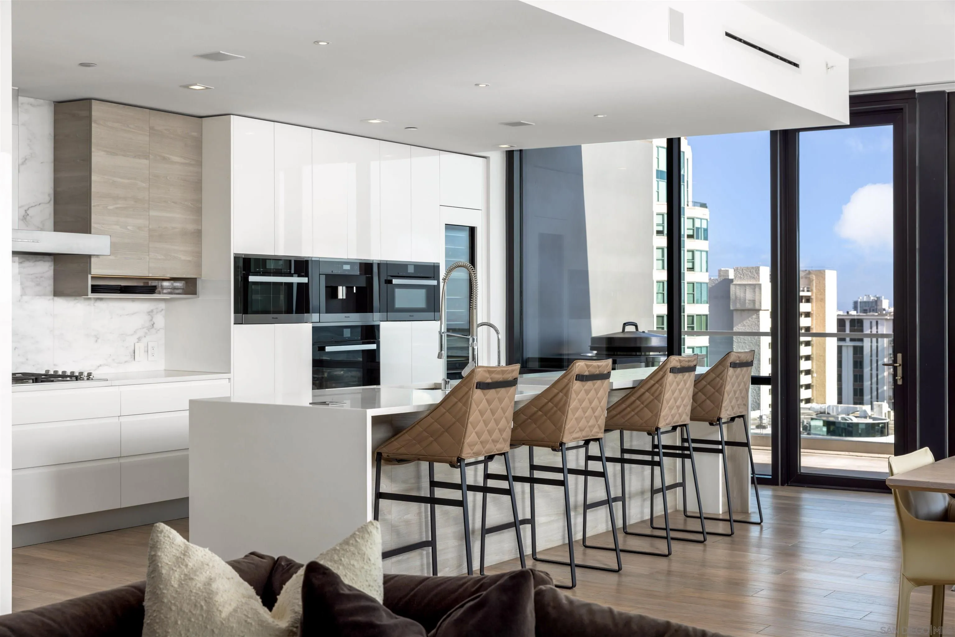 2604 5th Ave Unit 903