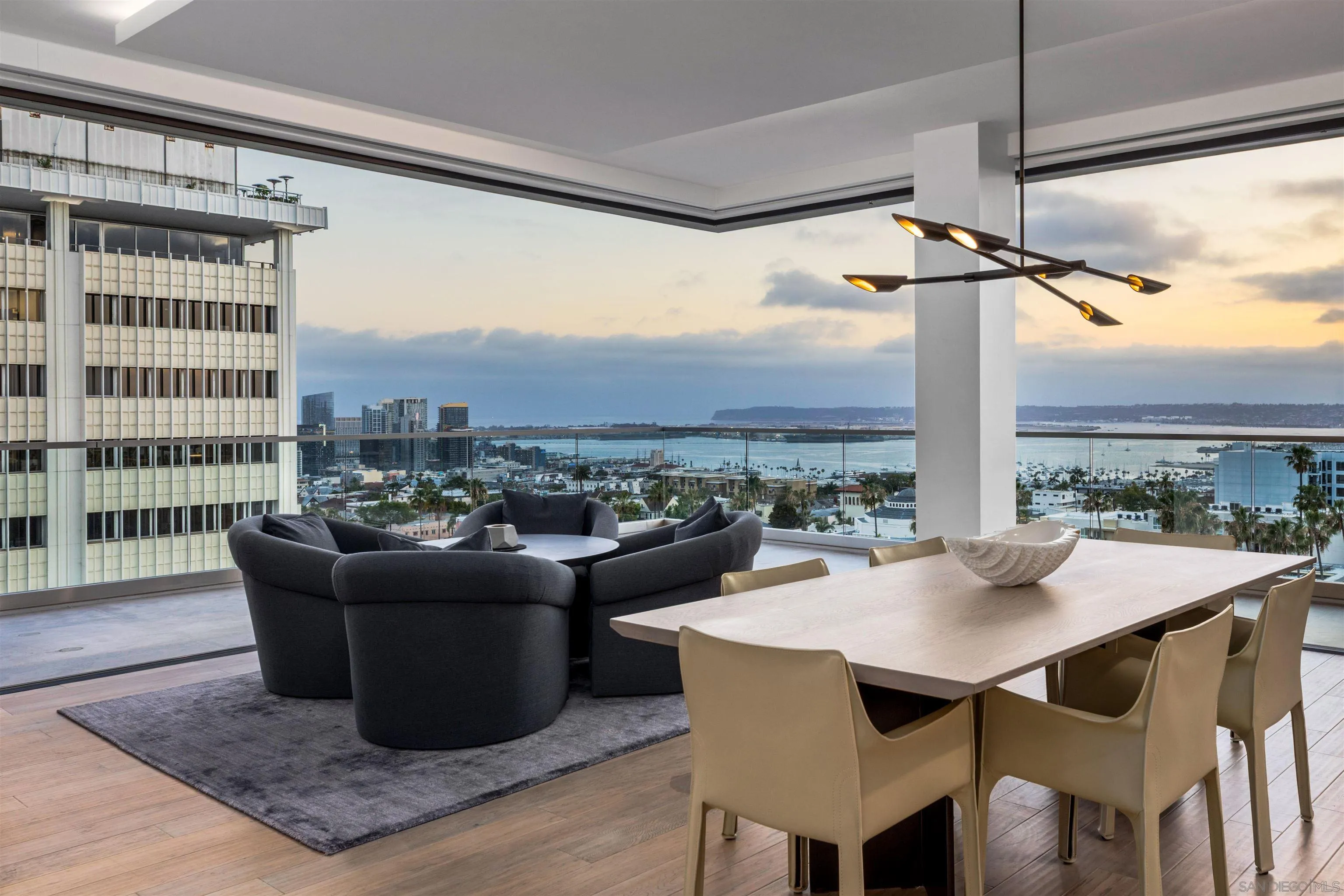 2604 5th Ave Unit 903