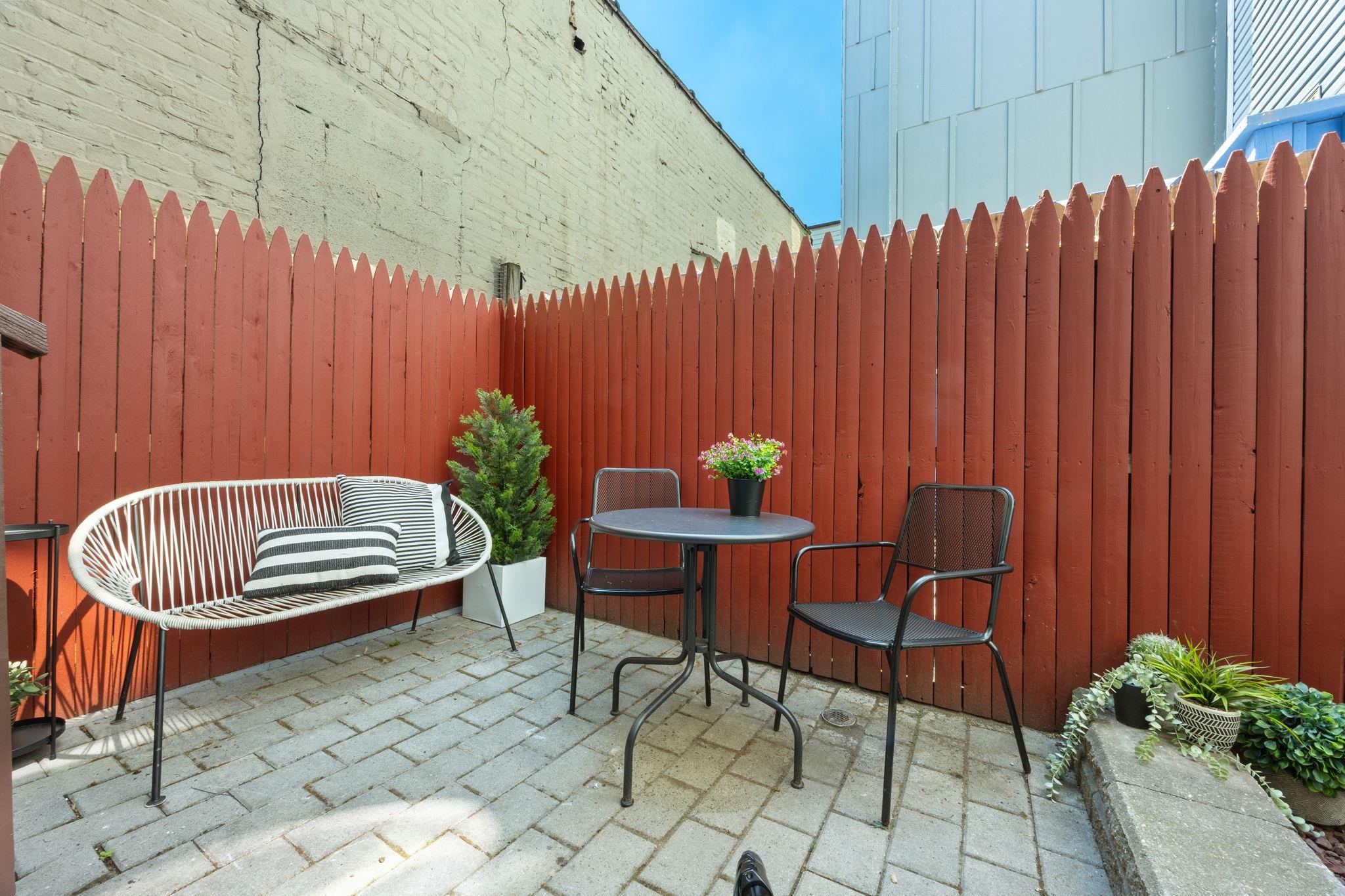 102 COLGATE ST Unit: 101