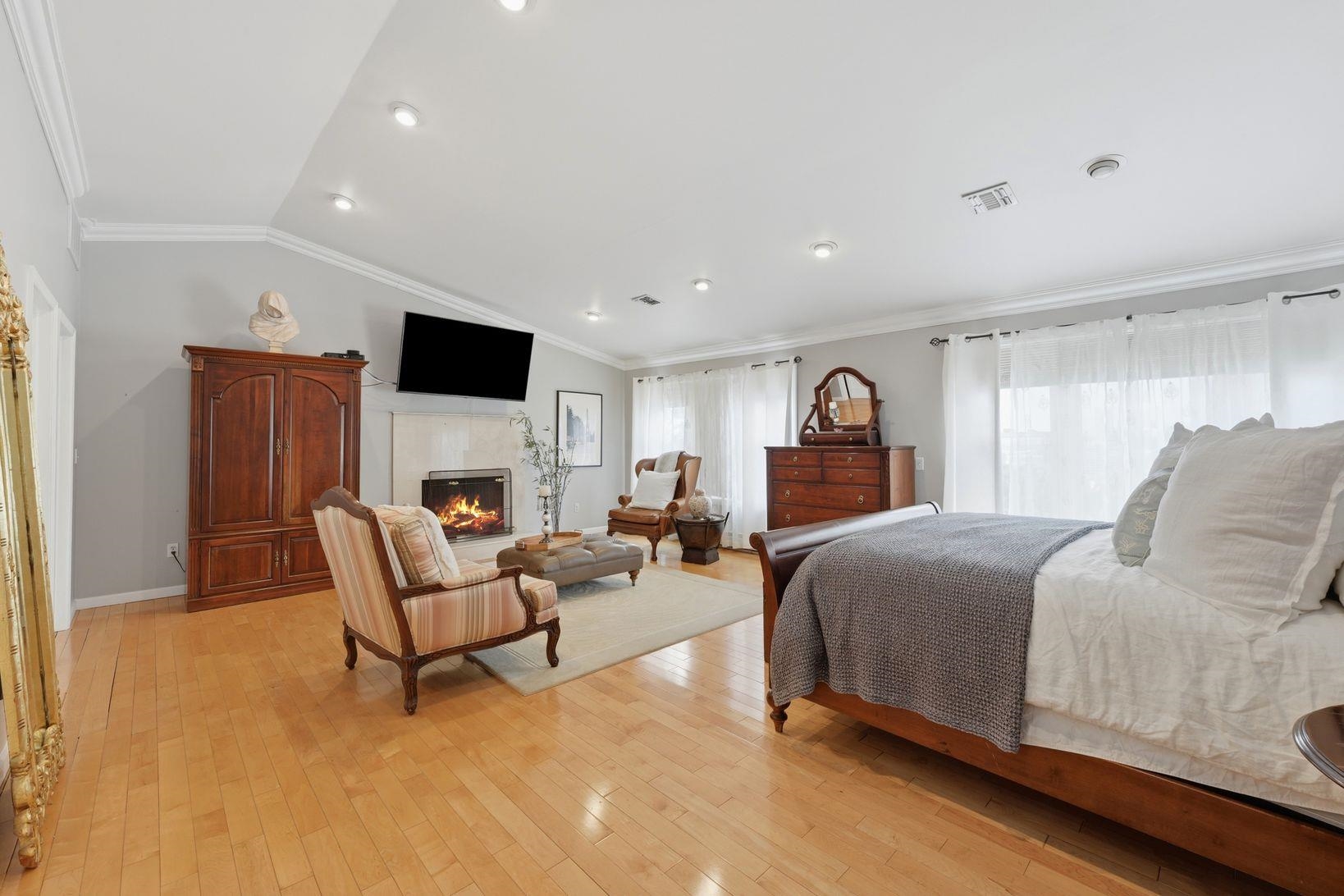 23 OVERLOOK AVE