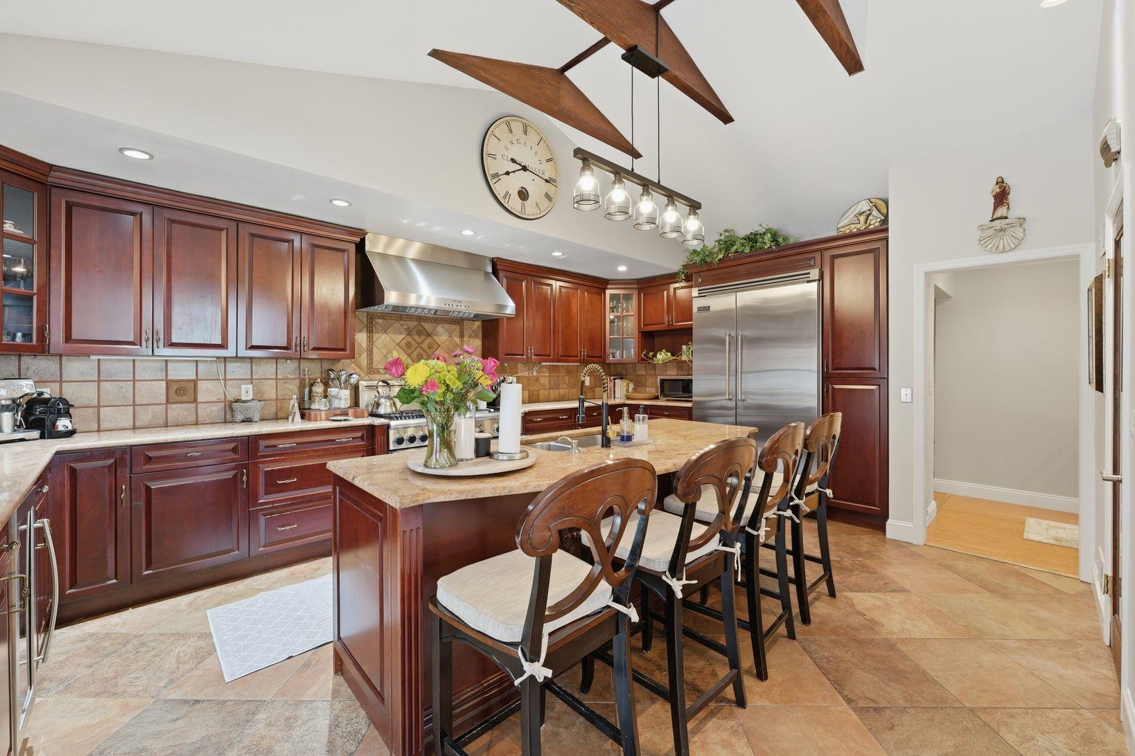 23 OVERLOOK AVE